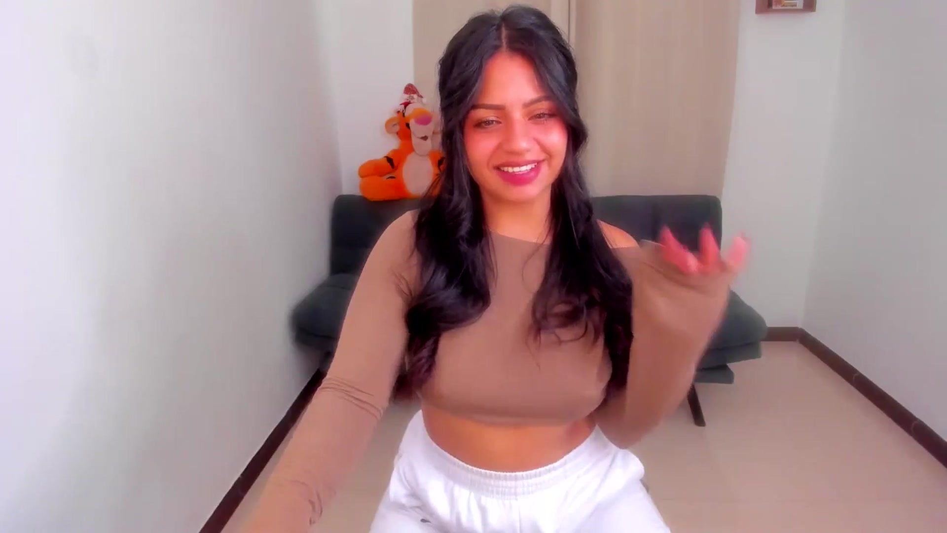 Gallery image thumbnail from SarishaLove's myfreecams stream on, 12/30/2025, 14:40 image 4 of 20