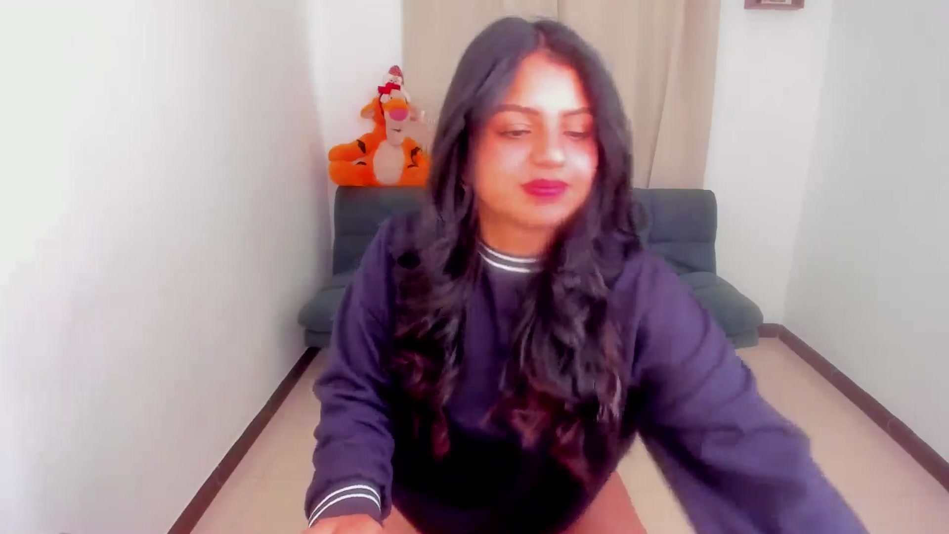 Gallery image thumbnail from SarishaLove's myfreecams stream on, 01/05/2026, 13:28 image 2 of 20