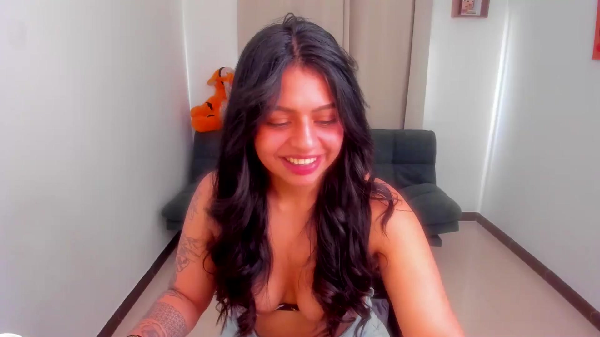 Gallery image thumbnail from SarishaLove's myfreecams stream on, 01/20/2026, 13:09 image 16 of 20