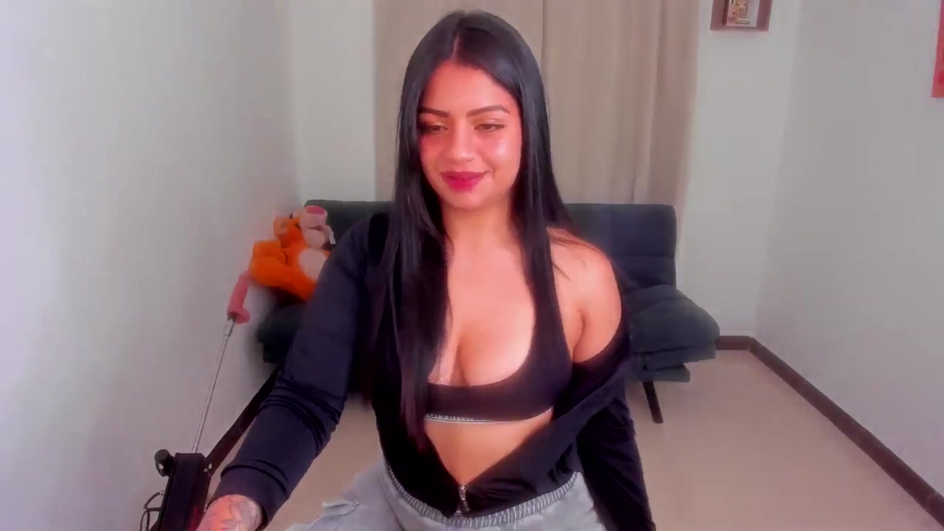Gallery image thumbnail from SarishaLove's myfreecams stream on, 01/22/2026, 12:07 image 18 of 20