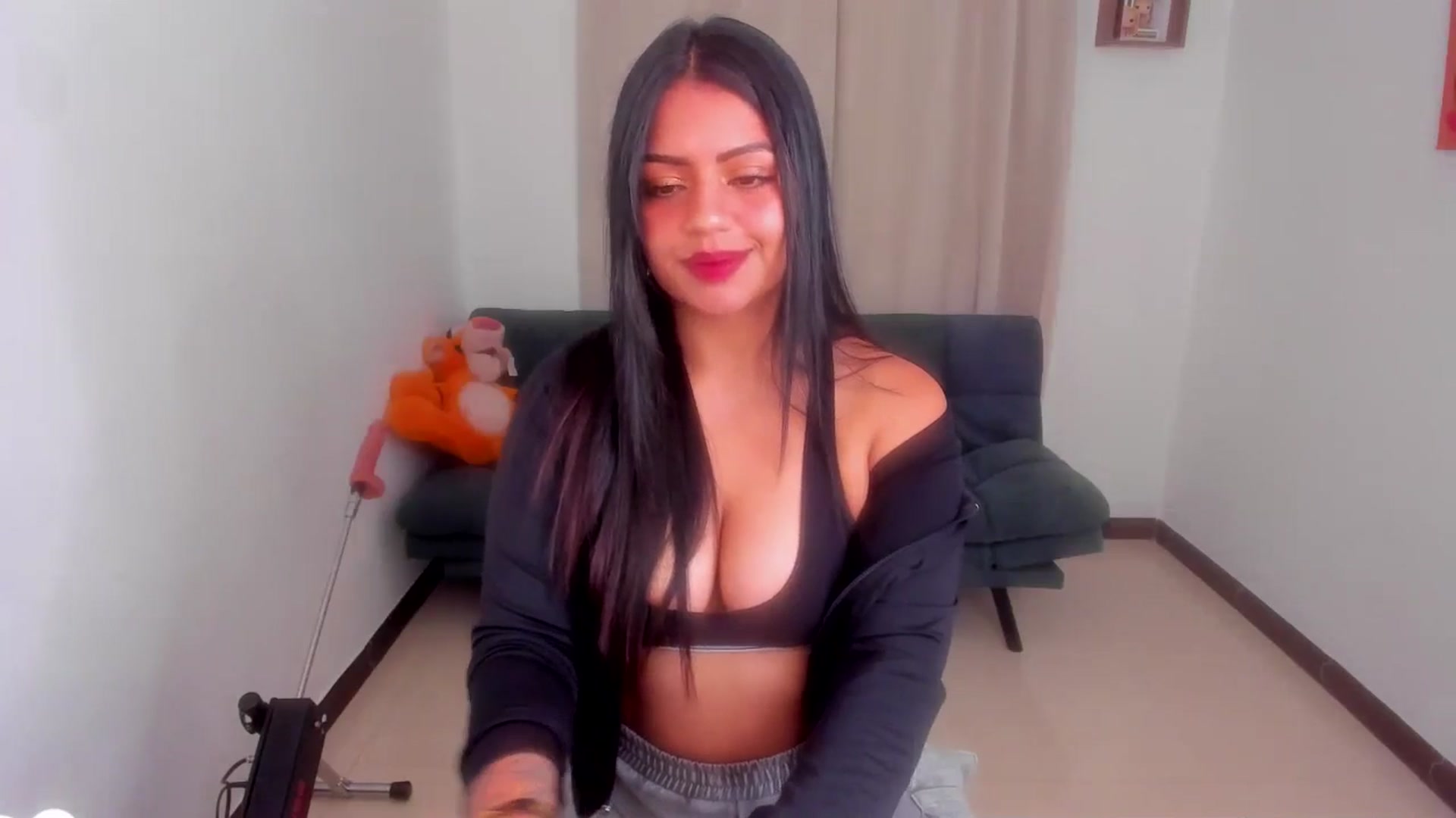 Gallery image thumbnail from SarishaLove's myfreecams stream on, 01/22/2026, 12:07 image 11 of 20
