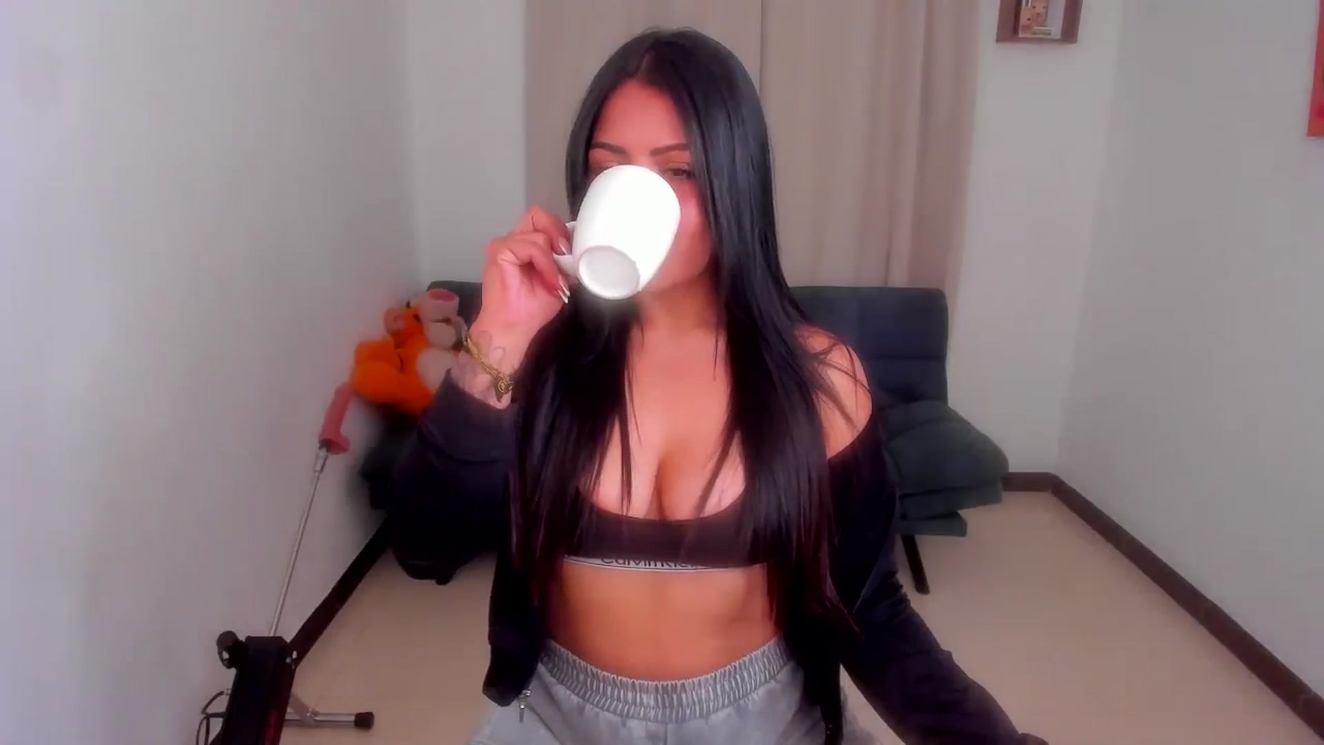 Gallery image thumbnail from SarishaLove's myfreecams stream on, 01/22/2026, 12:07 image 13 of 20