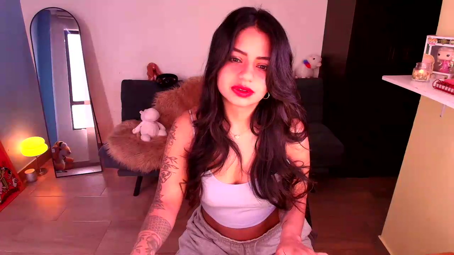 Gallery image thumbnail from SarishaLove's myfreecams stream on, 08/18/2026, 12:30 image 2 of 20