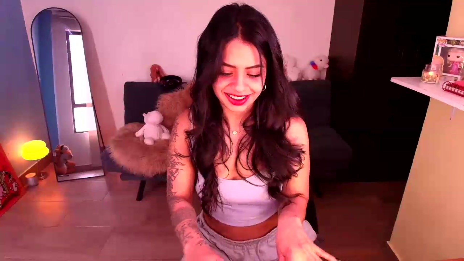 Gallery image thumbnail from SarishaLove's myfreecams stream on, 08/18/2026, 12:30 image 11 of 20