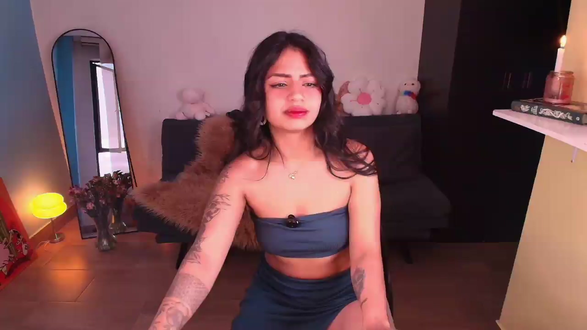 Gallery image thumbnail from SarishaLove's myfreecams stream on, 09/14/2026, 11:16 image 16 of 20