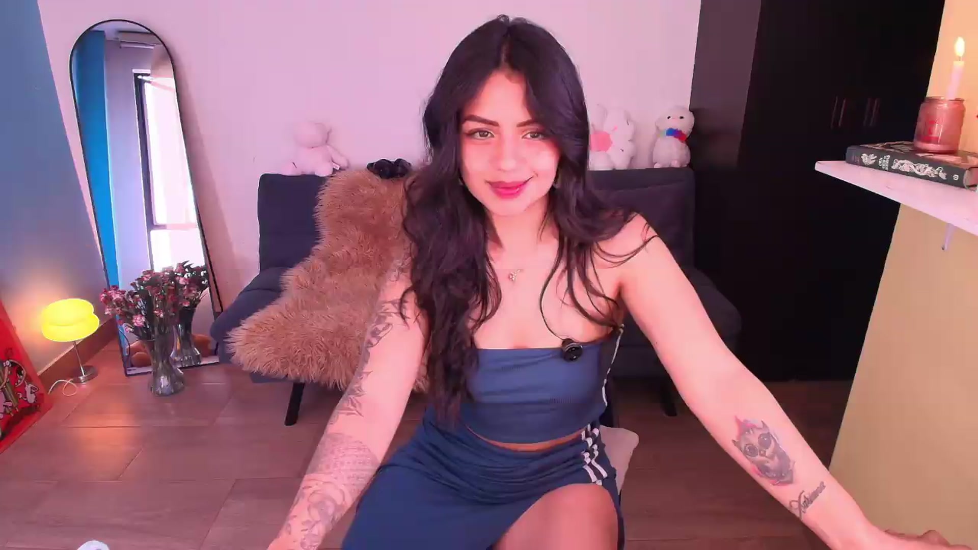 Gallery image thumbnail from SarishaLove's myfreecams stream on, 09/14/2026, 16:41 image 1 of 20