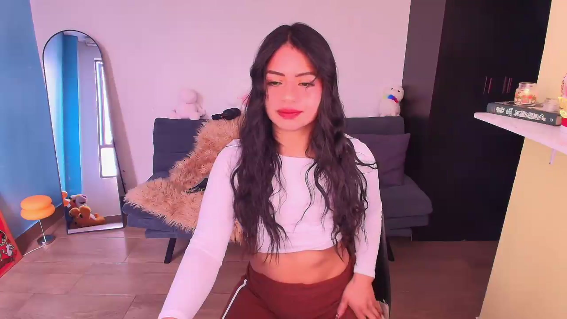 Gallery image thumbnail from SarishaLove's myfreecams stream on, 09/17/2026, 13:49 image 18 of 20