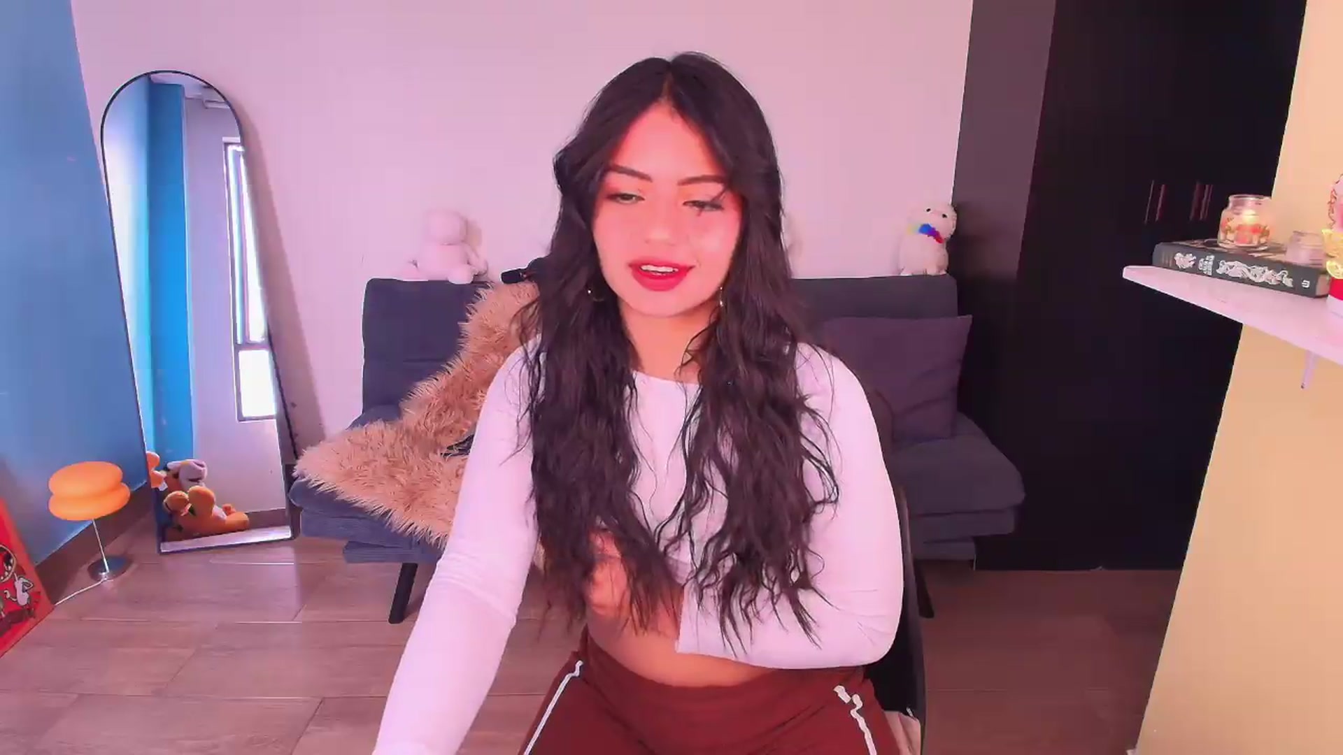 Gallery image thumbnail from SarishaLove's myfreecams stream on, 09/17/2026, 13:49 image 19 of 20