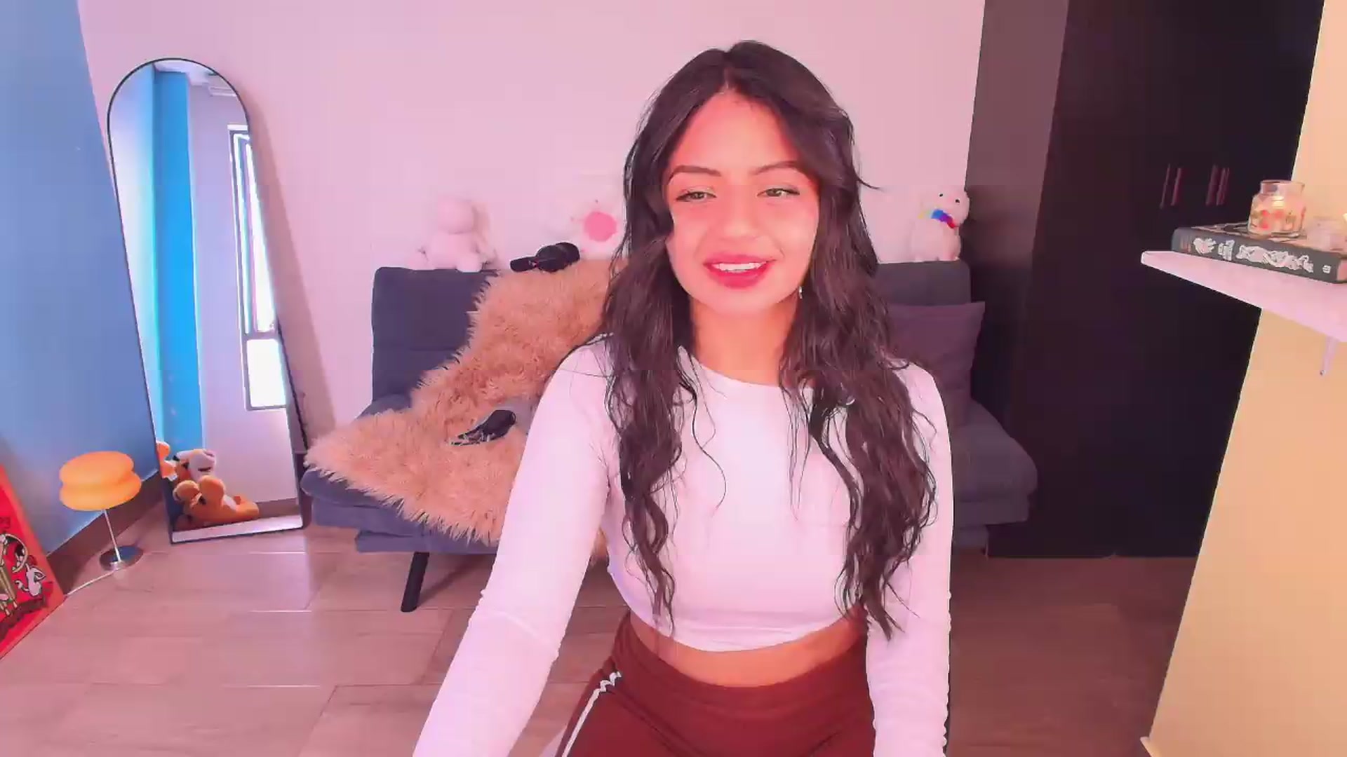 Gallery image thumbnail from SarishaLove's myfreecams stream on, 09/17/2026, 14:45 image 5 of 20