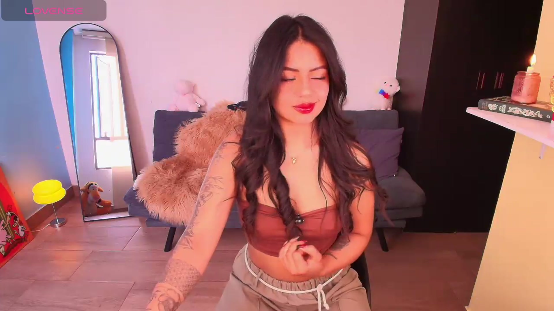 Gallery image thumbnail from SarishaLove's myfreecams stream on, 09/23/2026, 13:57 image 2 of 20