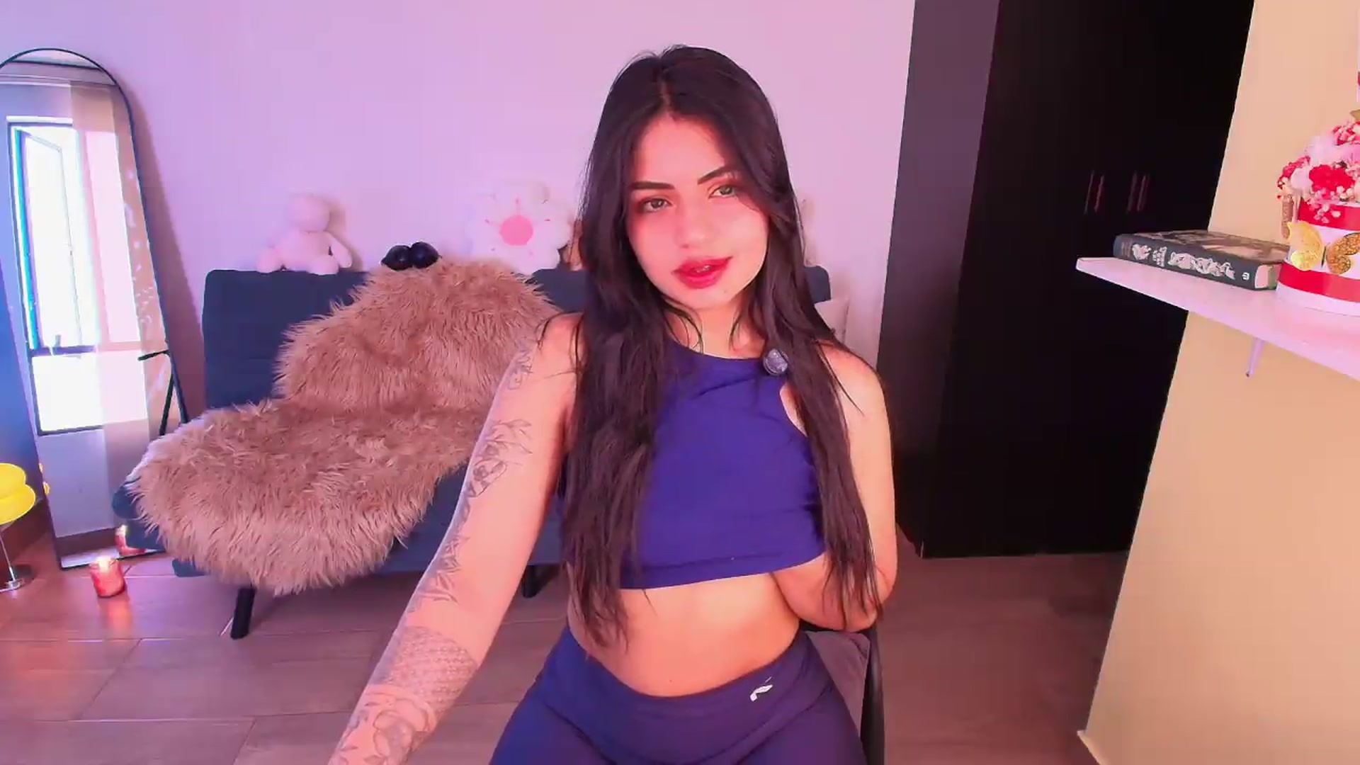 Gallery image thumbnail from SarishaLove's myfreecams stream on, 09/29/2026, 14:04 image 20 of 20