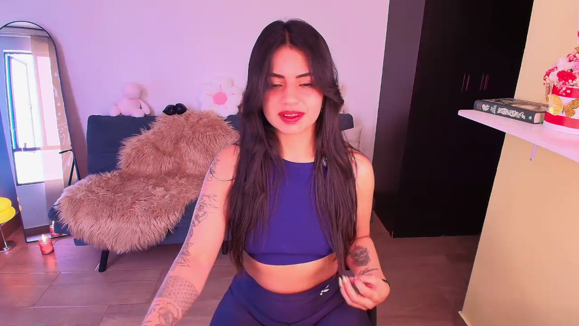 Gallery image thumbnail from SarishaLove's myfreecams stream on, 09/29/2026, 14:04 image 13 of 20