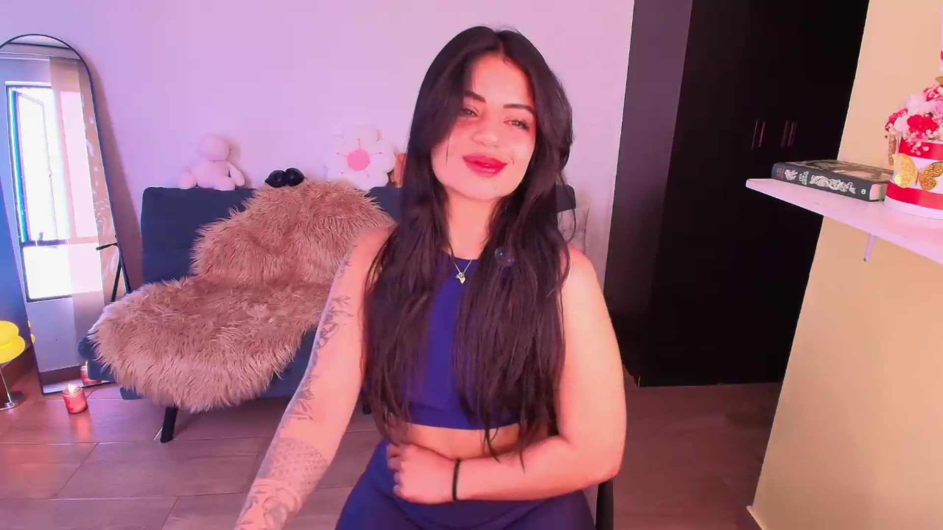 Gallery image thumbnail from SarishaLove's myfreecams stream on, 09/29/2026, 14:04 image 12 of 20