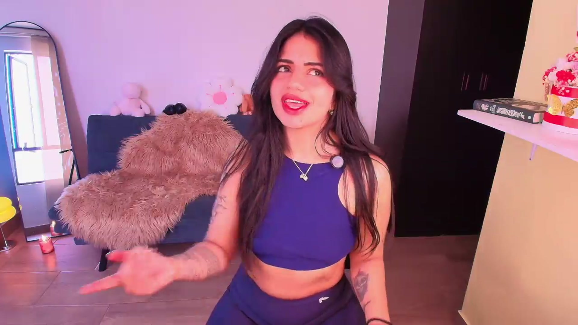 Gallery image thumbnail from SarishaLove's myfreecams stream on, 09/29/2026, 14:04 image 7 of 20