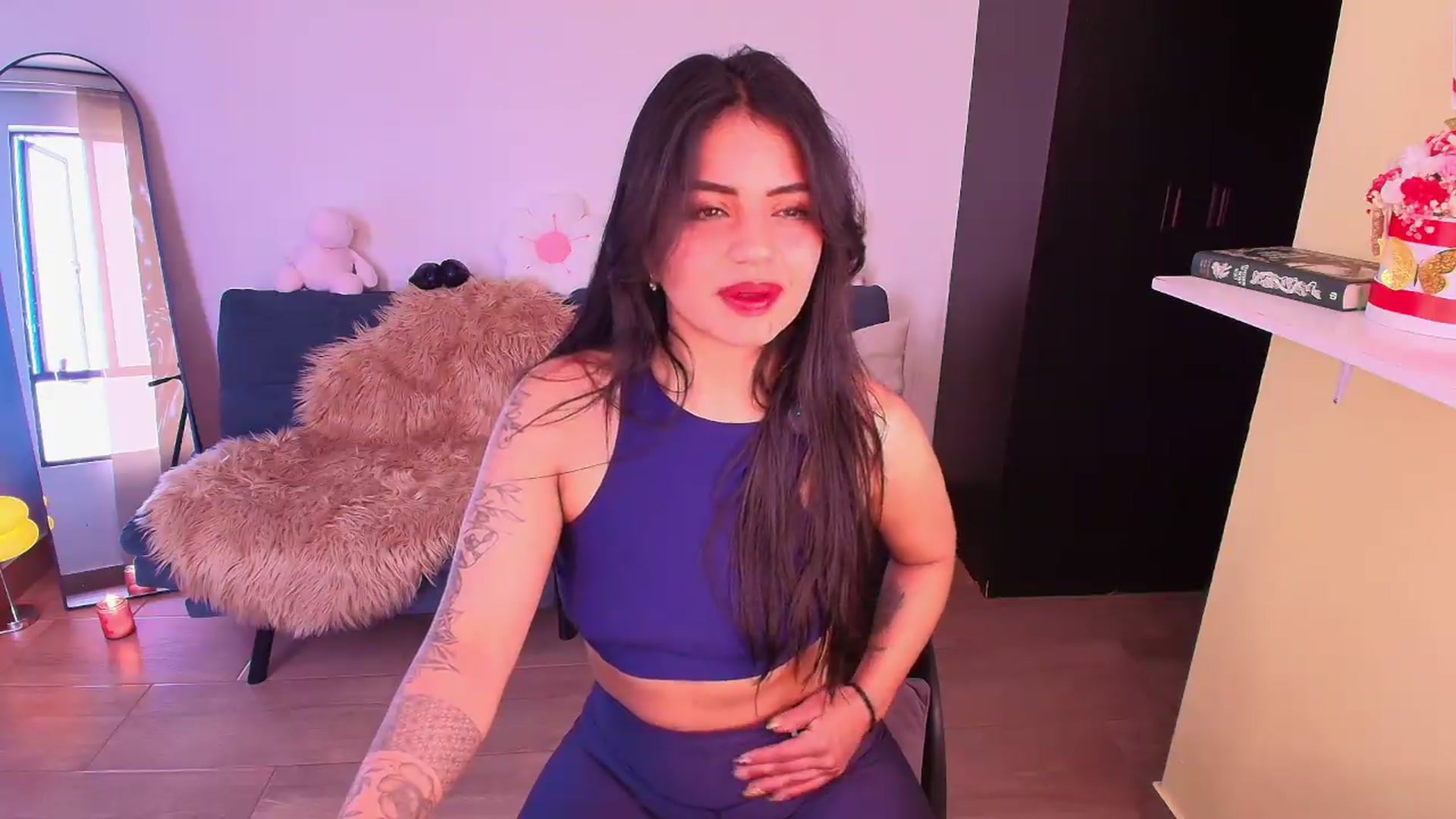 Gallery image thumbnail from SarishaLove's myfreecams stream on, 09/29/2026, 14:04 image 17 of 20