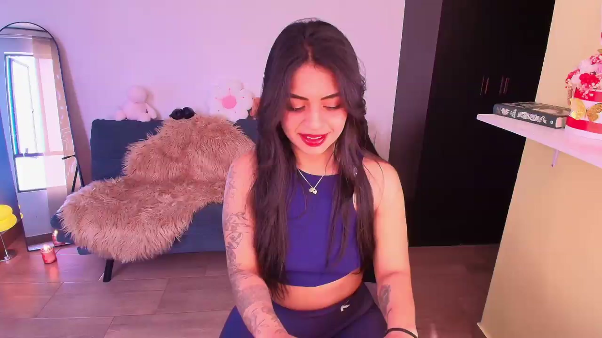 Gallery image thumbnail from SarishaLove's myfreecams stream on, 09/29/2026, 14:04 image 2 of 20