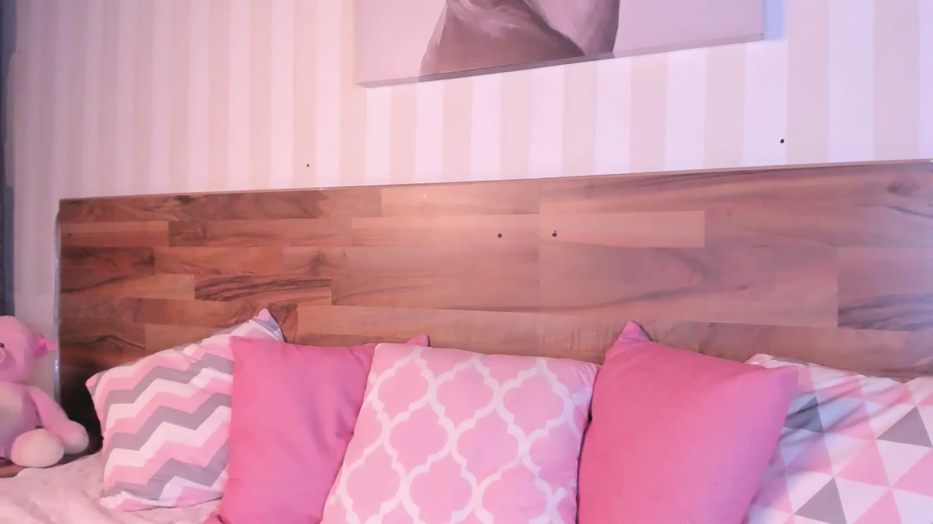 Gallery image thumbnail from Sarita_swtt's myfreecams stream on, 04/09/2024, 01:34 image 13 of 20