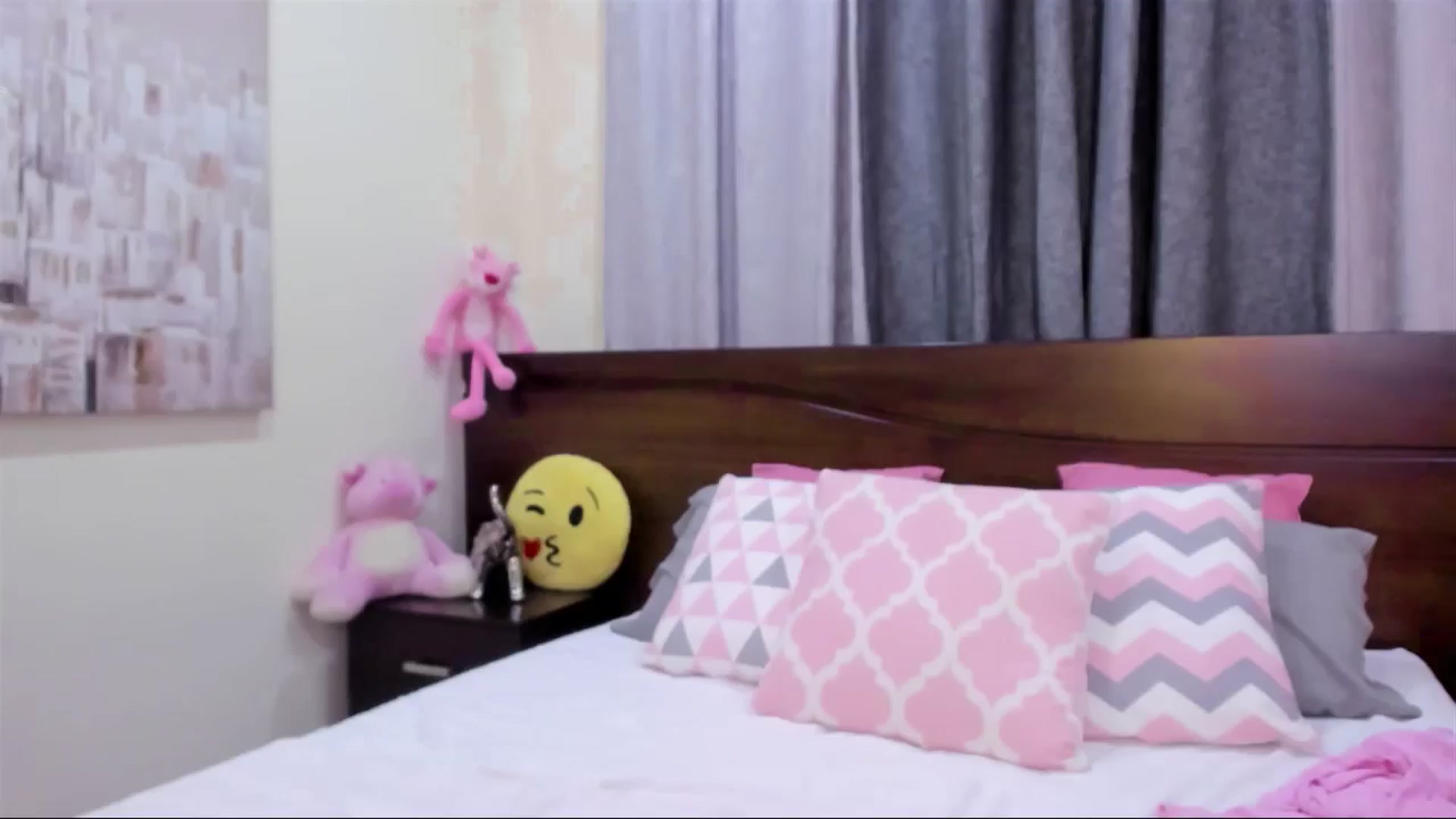 Gallery image thumbnail from Sarita_swtt's myfreecams stream on, 06/15/2024, 19:43 image 20 of 20