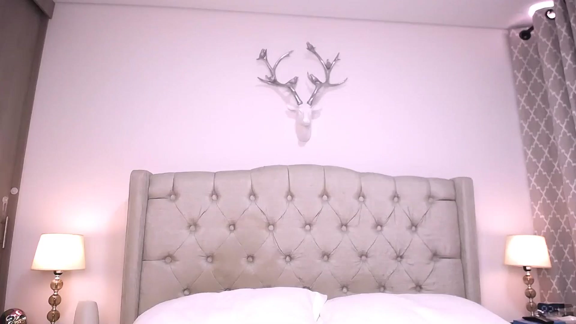 Gallery image thumbnail from Sarita_swtt's myfreecams stream on, 12/26/2024, 17:25 image 4 of 20