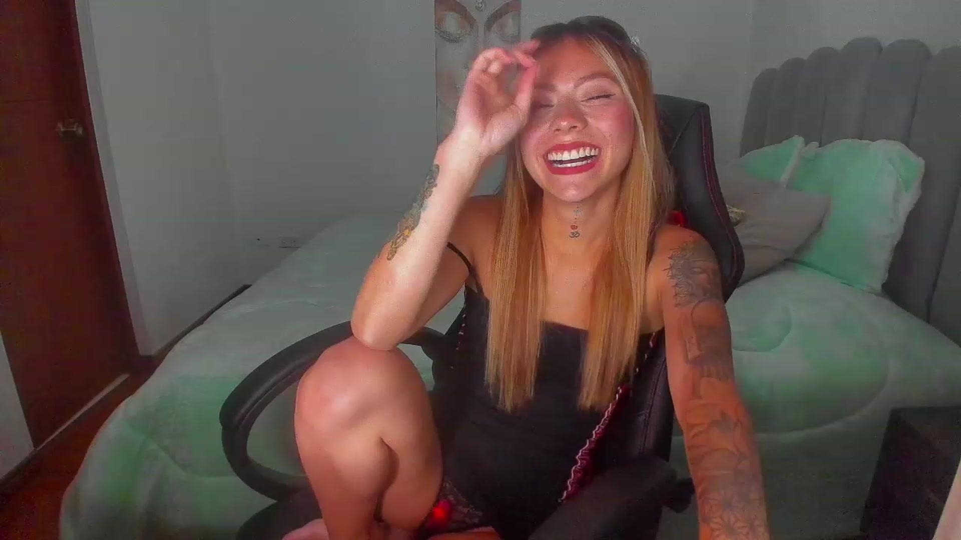 Gallery image thumbnail from Saritaa__'s myfreecams stream on, 01/02/2023, 05:09 image 11 of 20