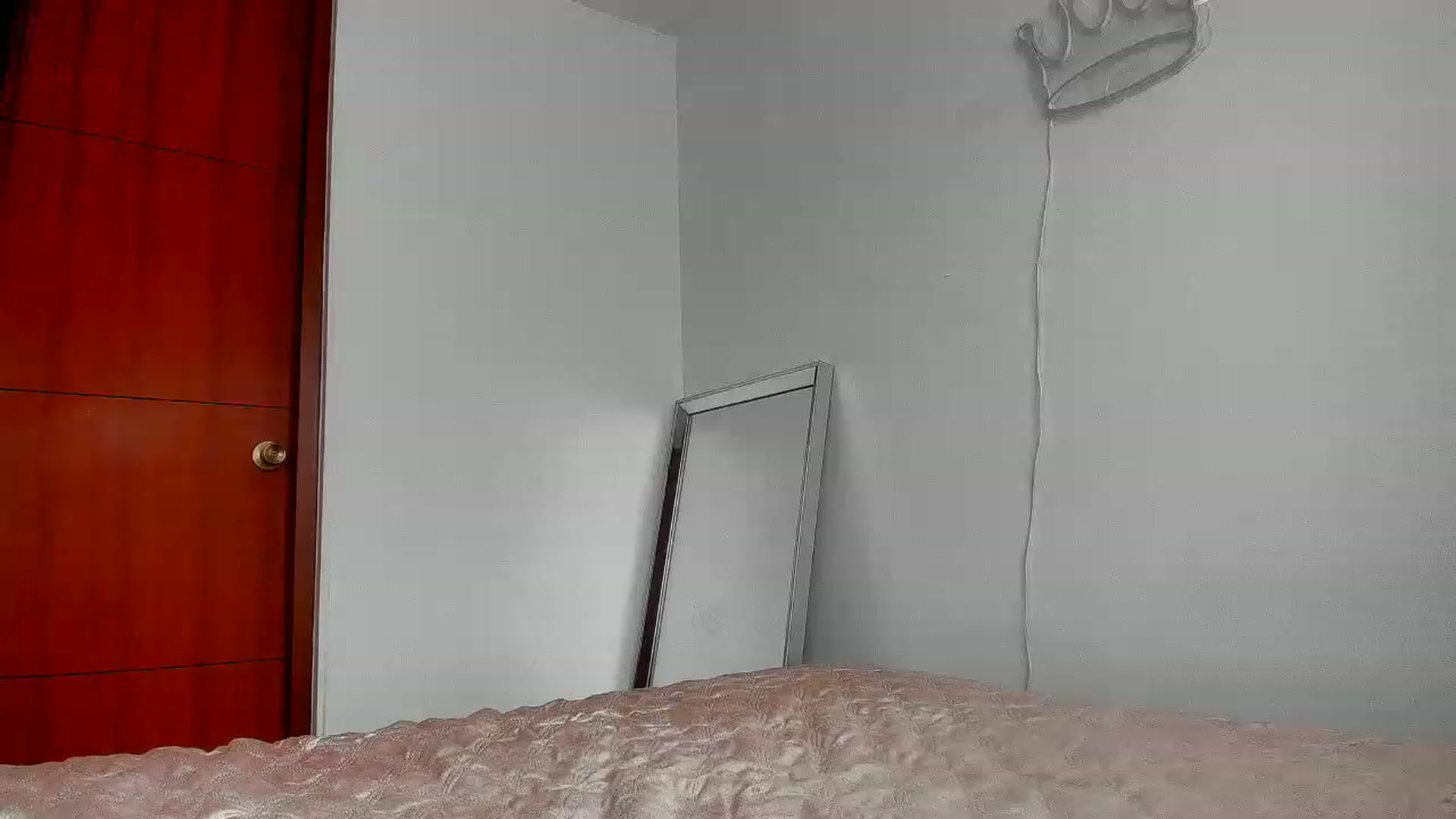 Gallery image thumbnail from Saritaa__'s myfreecams stream on, 07/05/2023, 14:44 image 15 of 20