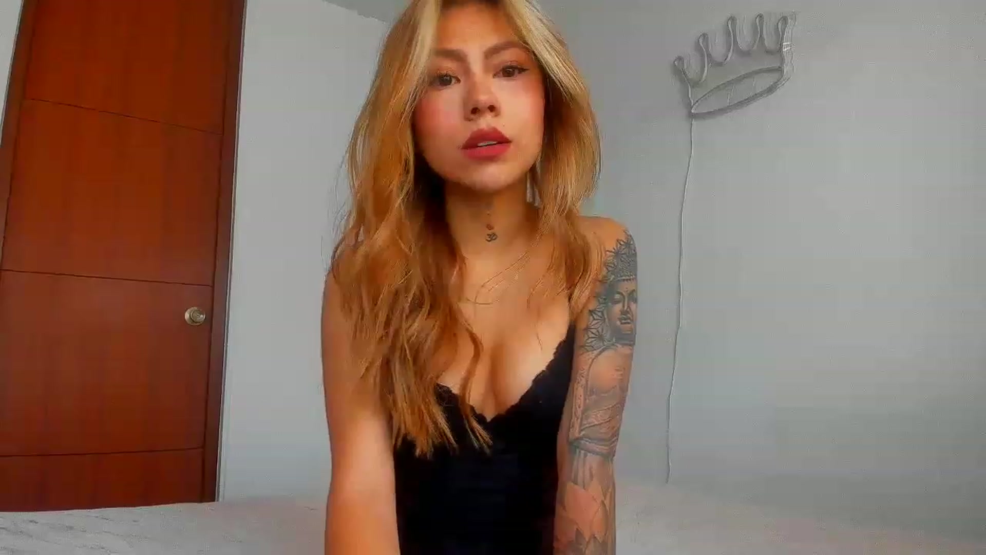 Gallery image thumbnail from Saritaa__'s myfreecams stream on, 07/06/2023, 12:33 image 9 of 20