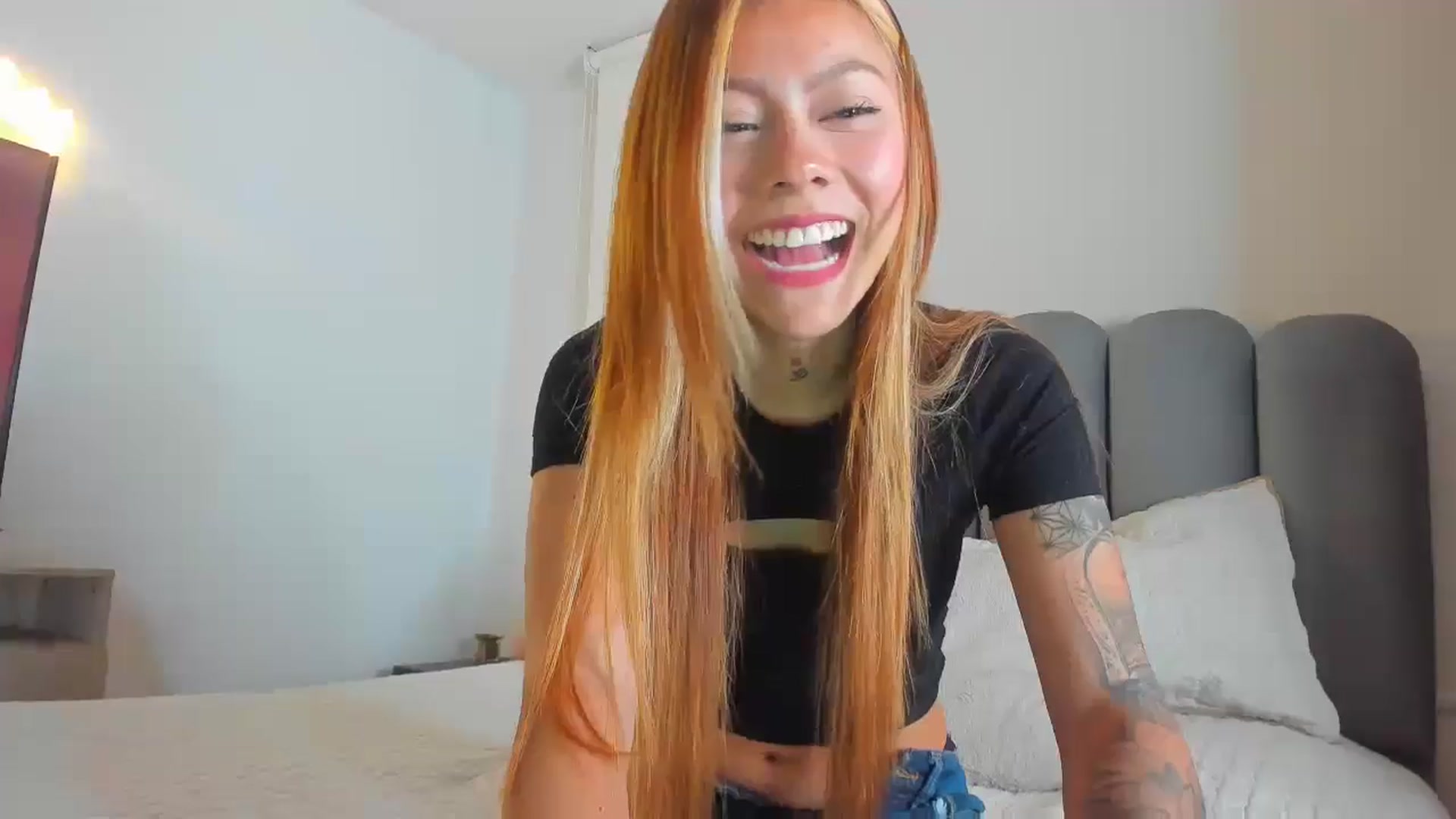Gallery image thumbnail from Saritaa__'s myfreecams stream on, 06/21/2024, 01:40 image 12 of 20