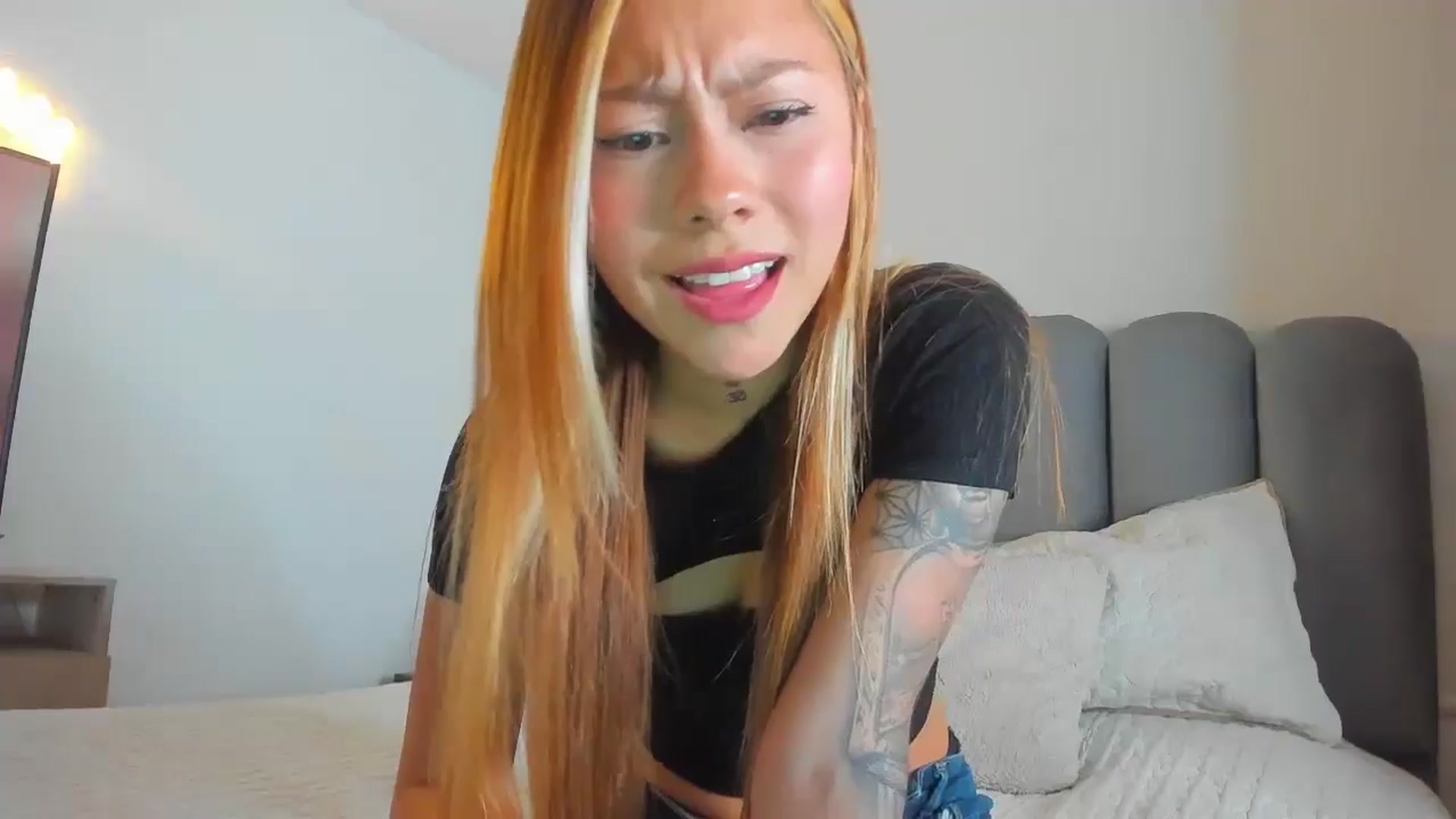 Gallery image thumbnail from Saritaa__'s myfreecams stream on, 06/21/2024, 01:40 image 3 of 20