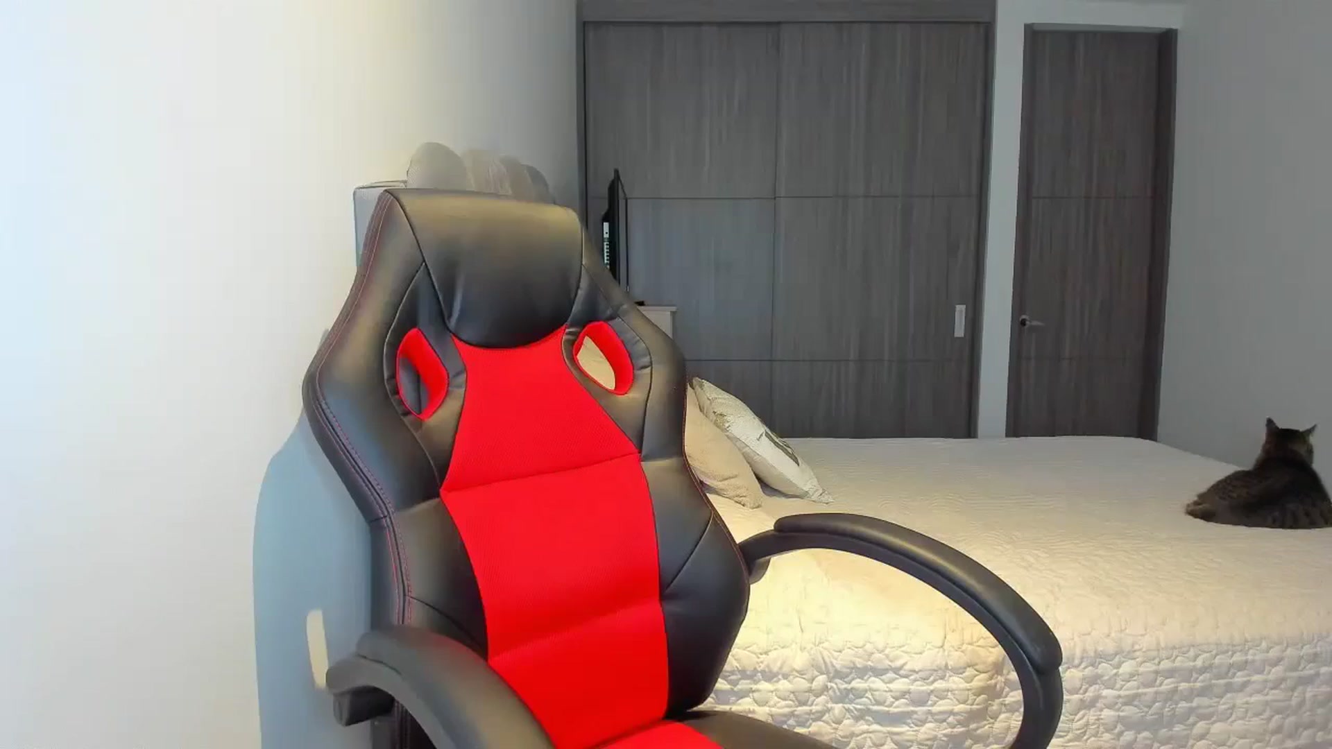Gallery image thumbnail from Saritaa__'s myfreecams stream on, 06/26/2024, 24:54 image 12 of 20
