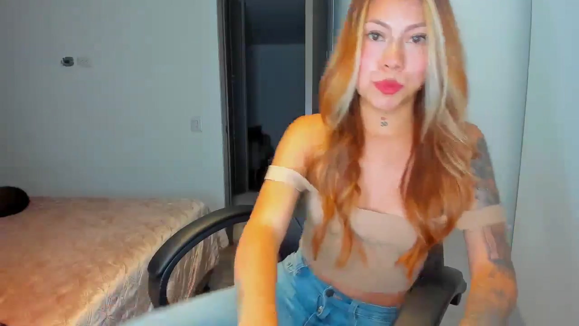 Gallery image thumbnail from Saritaa__'s myfreecams stream on, 07/25/2024, 24:29 image 11 of 20