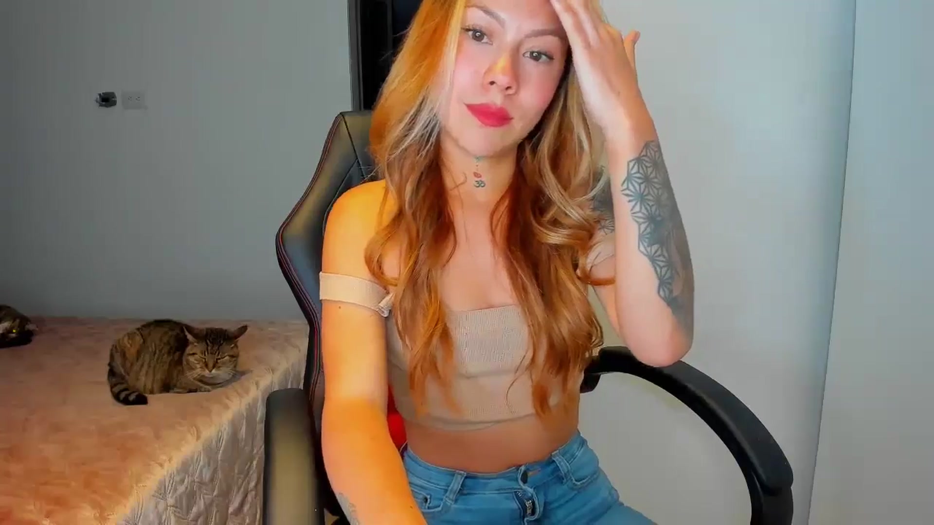 Gallery image thumbnail from Saritaa__'s myfreecams stream on, 07/25/2024, 24:29 image 19 of 20