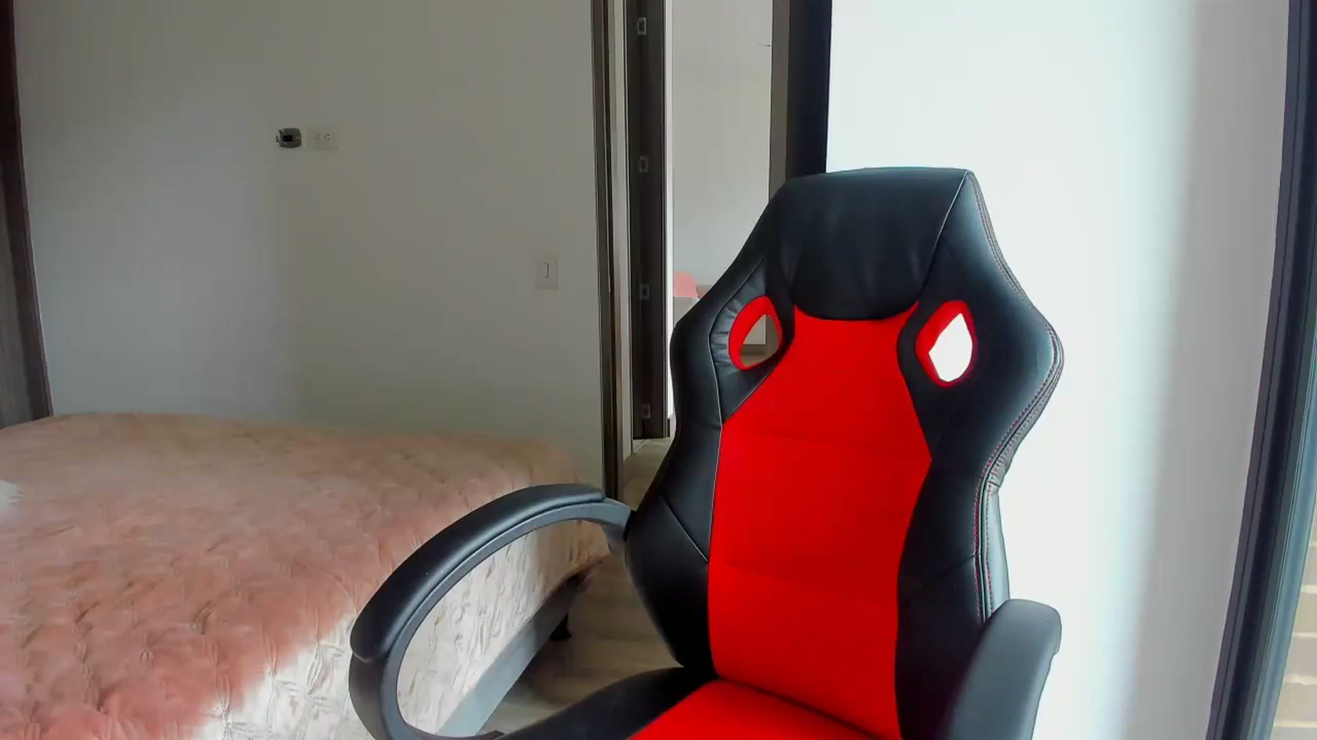 Gallery image thumbnail from Saritaa__'s myfreecams stream on, 08/05/2024, 15:42 image 20 of 20