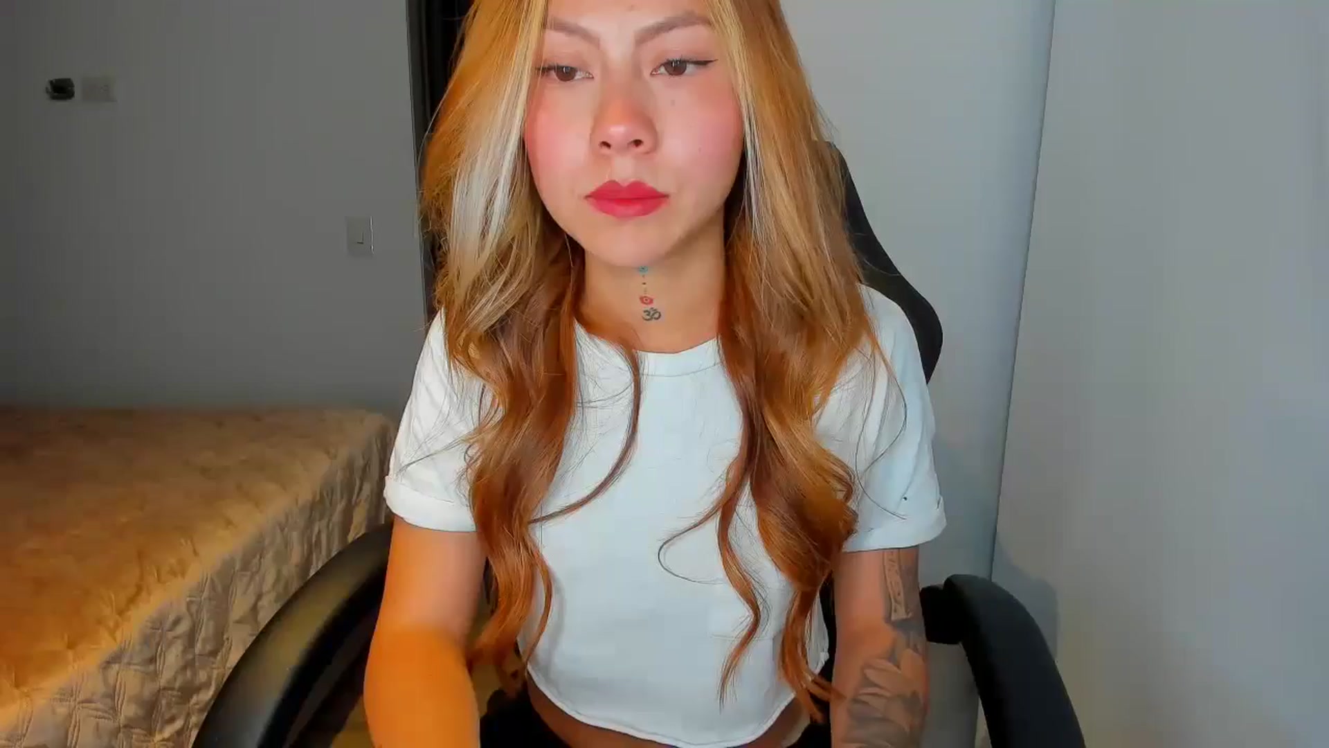 Gallery image thumbnail from Saritaa__'s myfreecams stream on, 08/10/2024, 24:01 image 1 of 20