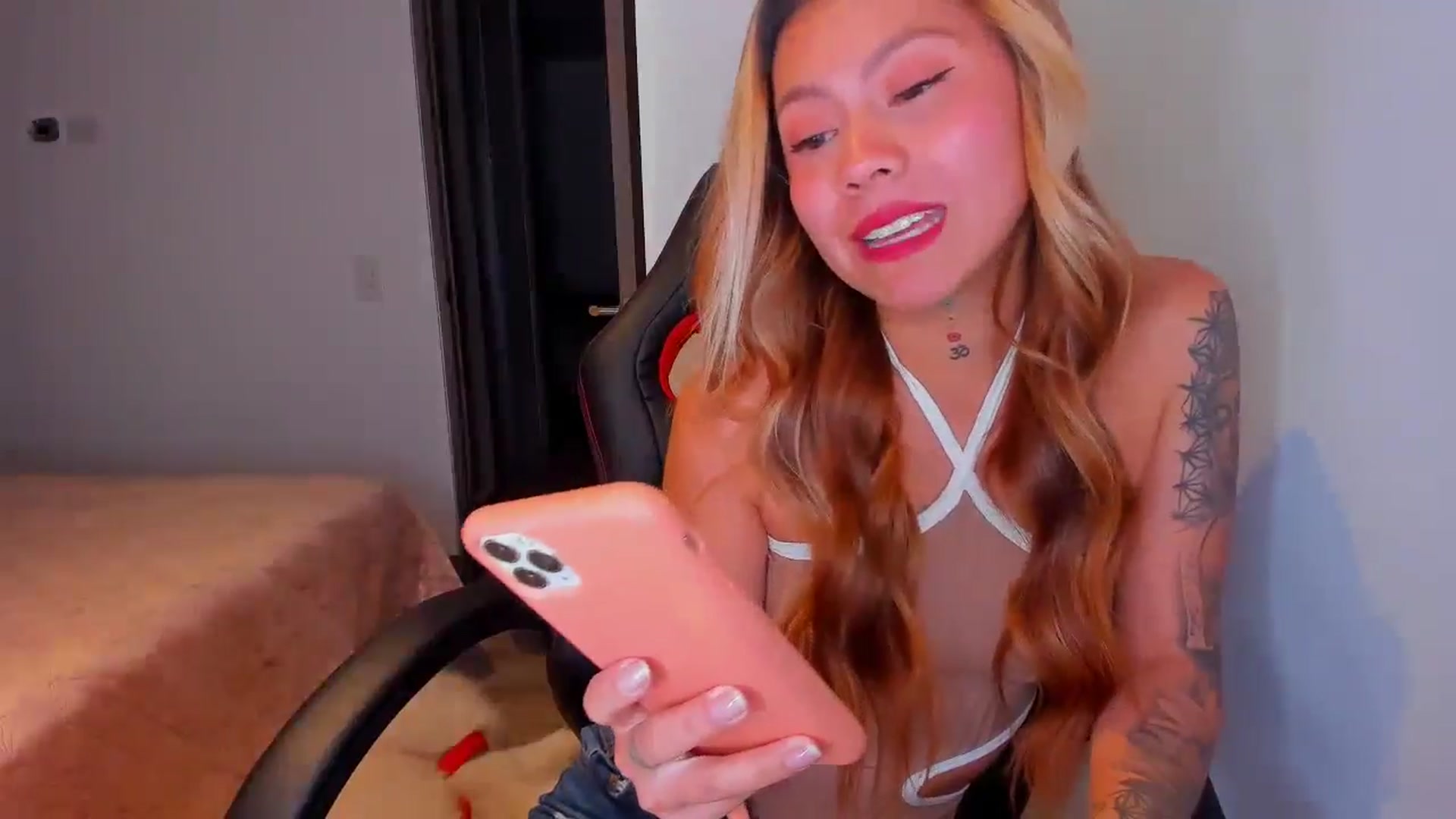 Gallery image thumbnail from Saritaa__'s myfreecams stream on, 08/23/2024, 24:42 image 5 of 20