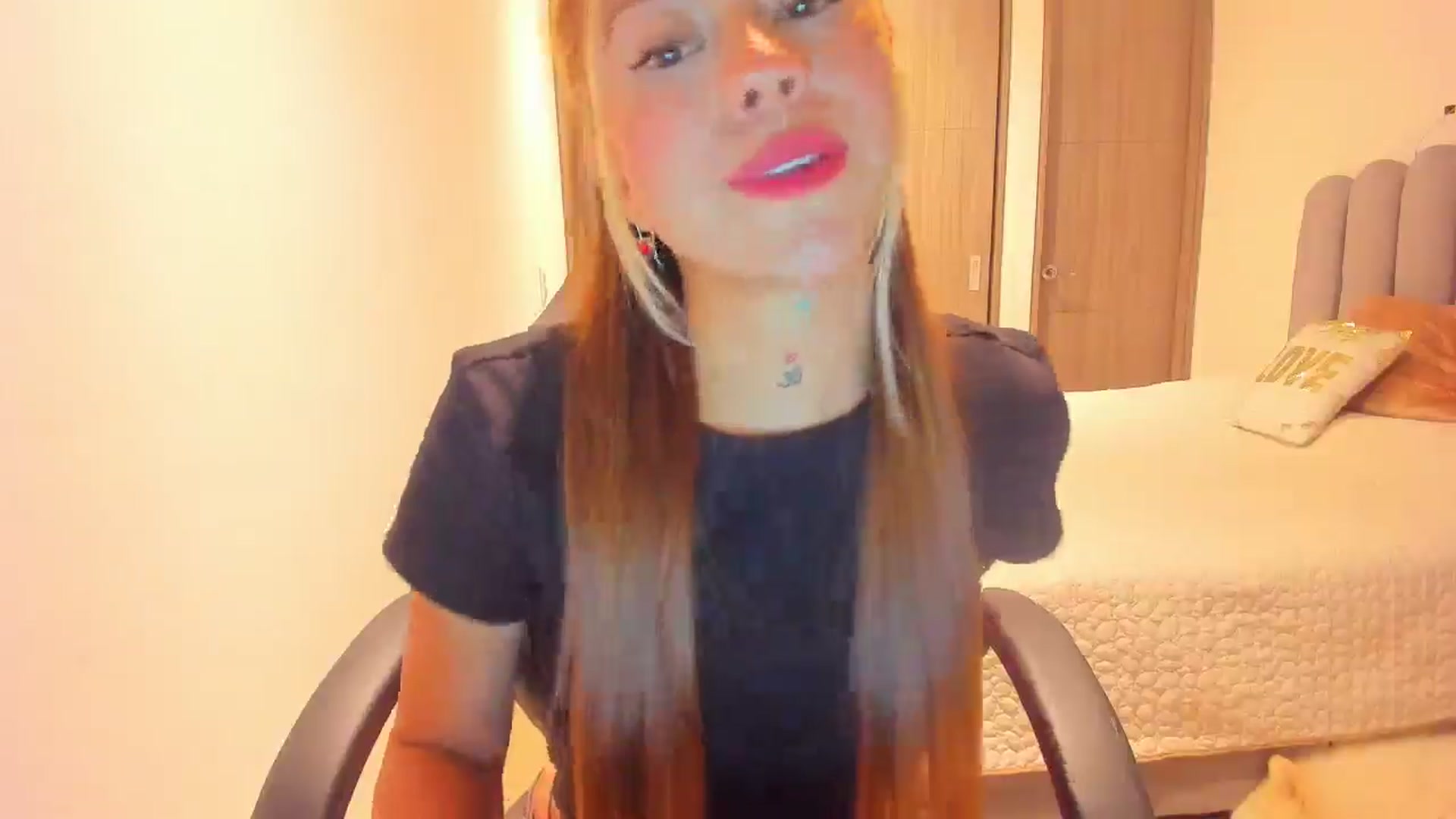 Gallery image thumbnail from Saritaa__'s myfreecams stream on, 01/21/2025, 23:44 image 12 of 20