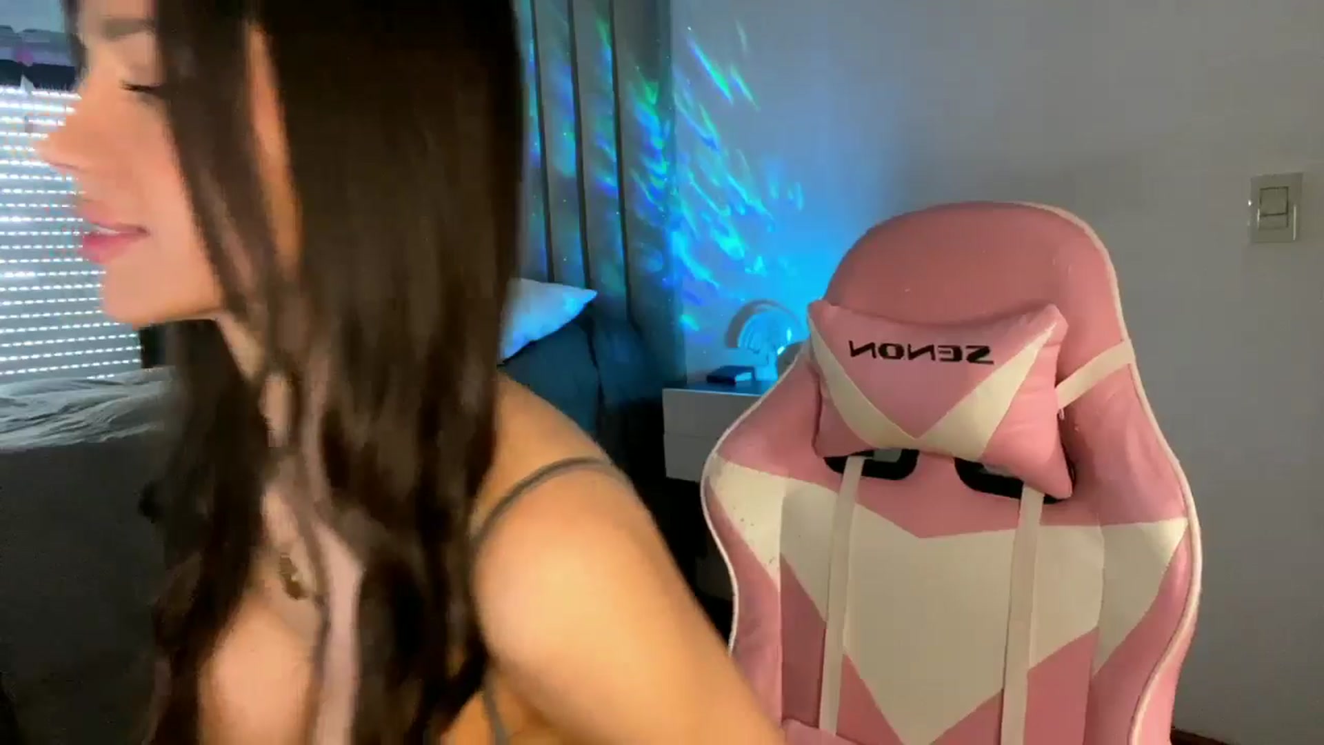 Gallery image thumbnail from SashaEmber's myfreecams stream on, 11/05/2025, 16:25 image 13 of 20