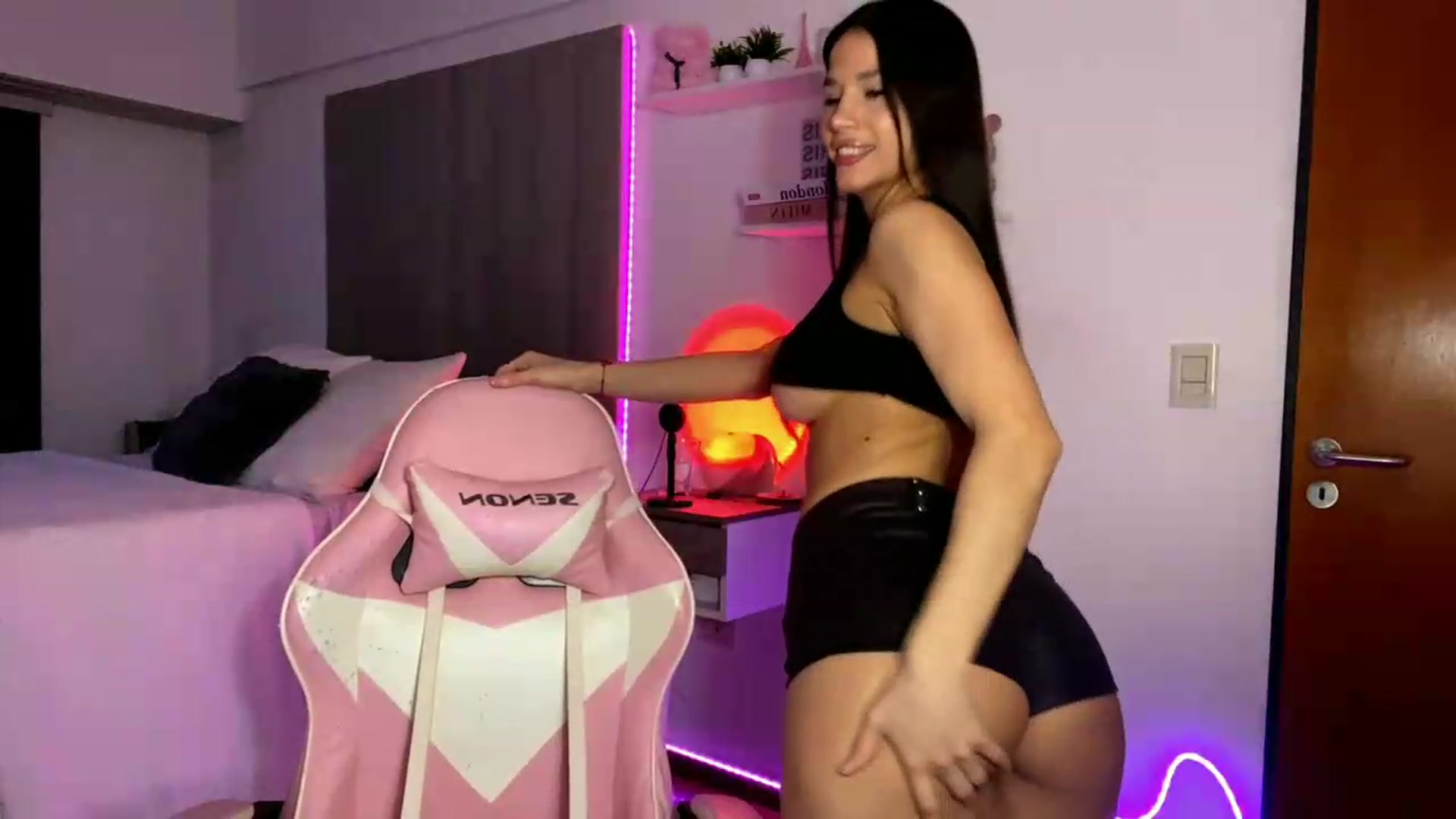 Gallery image thumbnail from SashaEmber's myfreecams stream on, 07/11/2026, 02:05 image 6 of 20