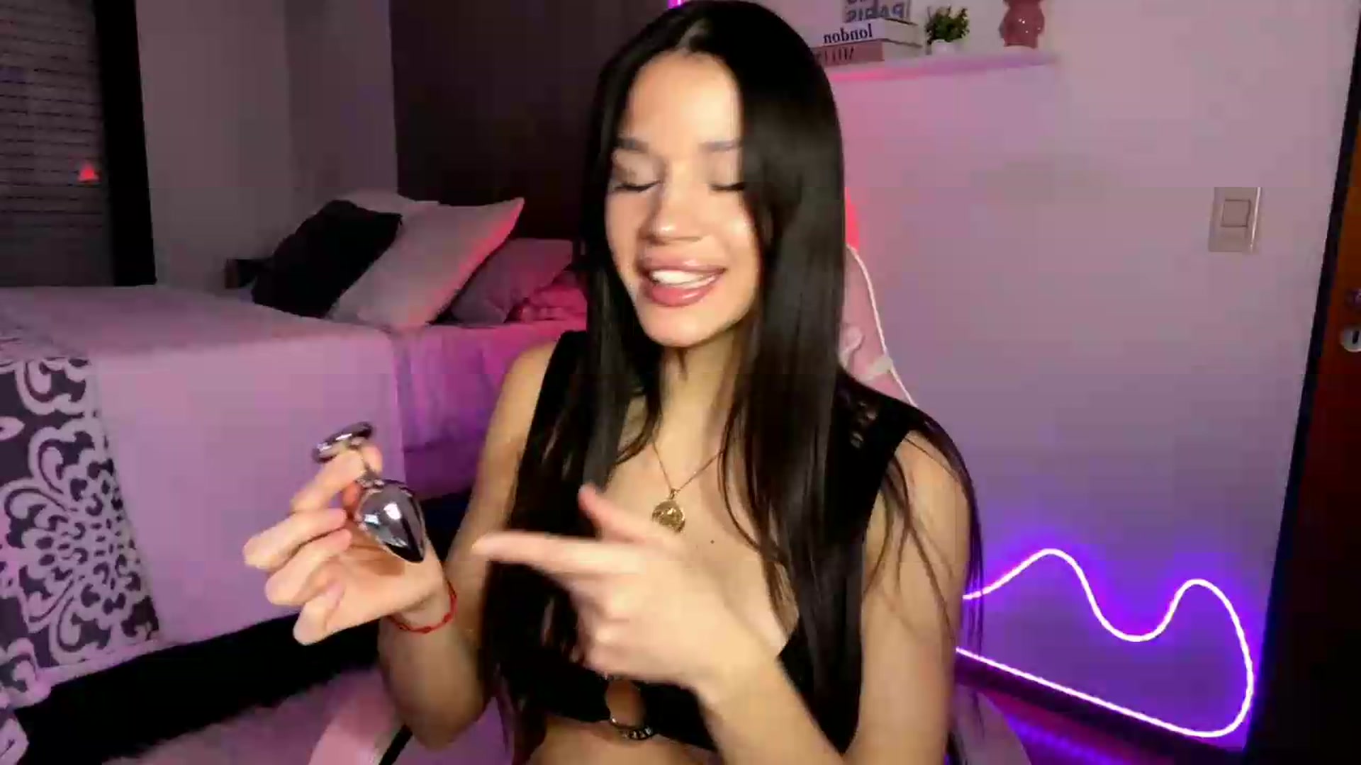 Gallery image thumbnail from SashaEmber's myfreecams stream on, 07/11/2026, 02:05 image 5 of 20