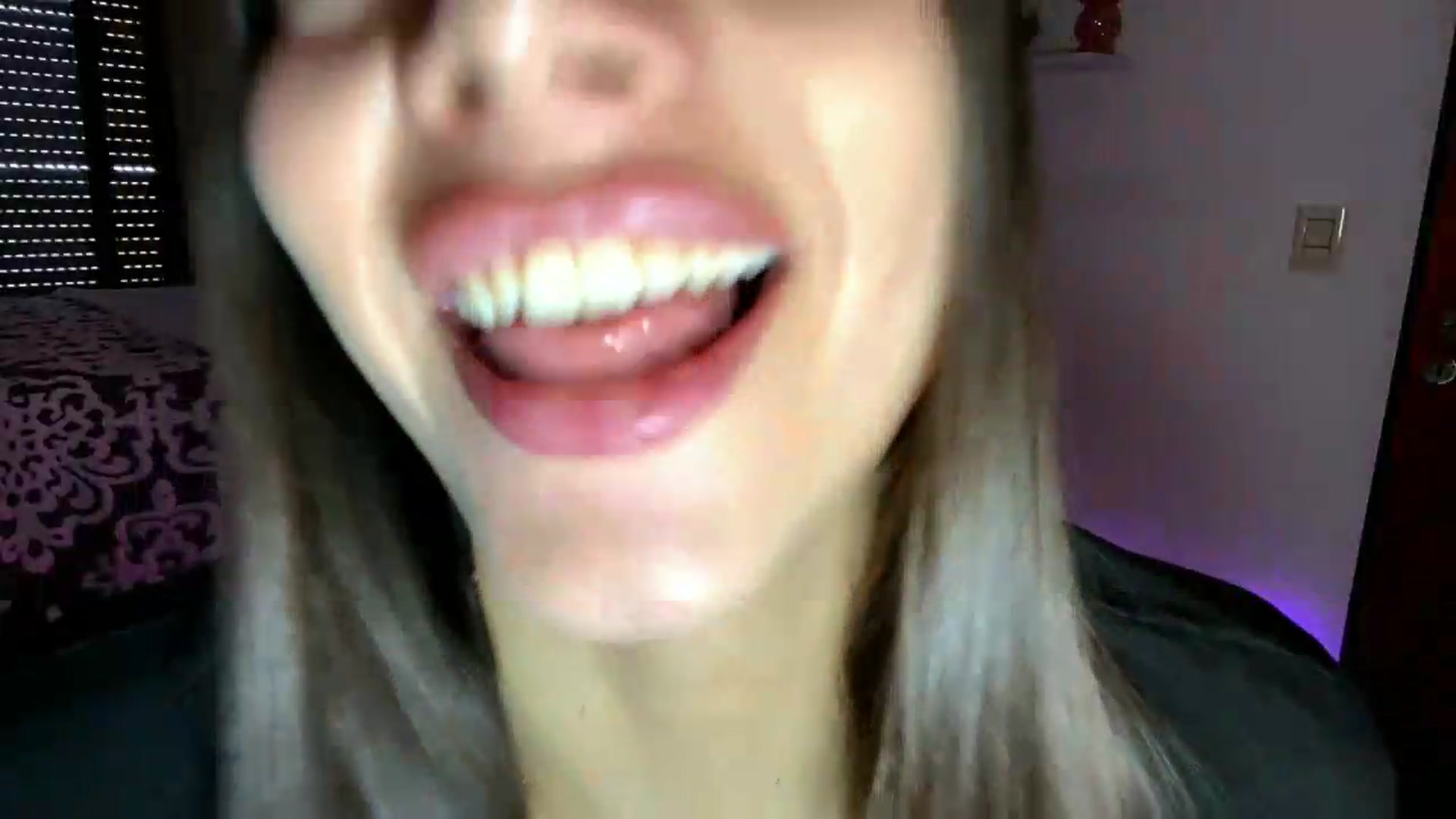 Gallery image thumbnail from SashaEmber's myfreecams stream on, 08/05/2026, 16:16 image 17 of 20
