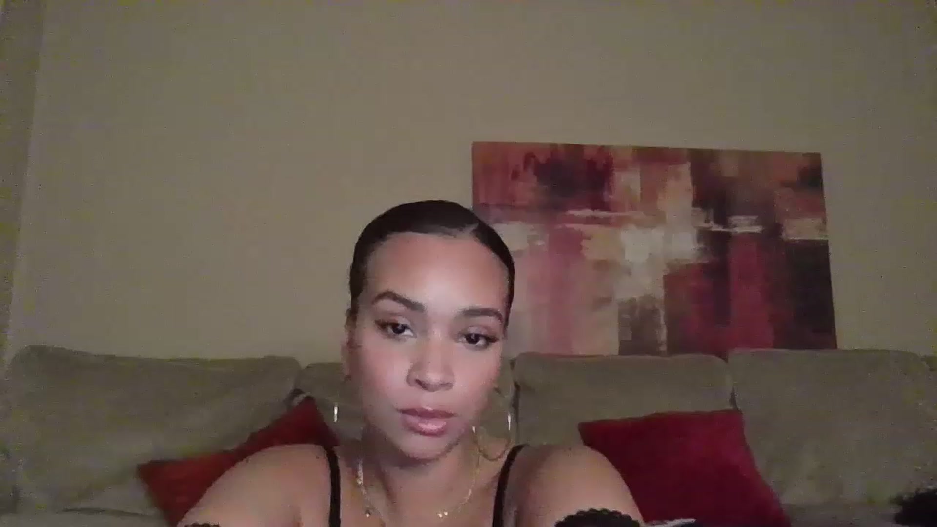 Gallery image thumbnail from SashaEstrella's myfreecams stream on, 12/22/2022, 21:33 image 6 of 20