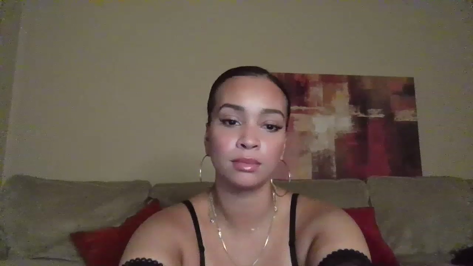 Gallery image thumbnail from SashaEstrella's myfreecams stream on, 12/22/2022, 21:33 image 2 of 20