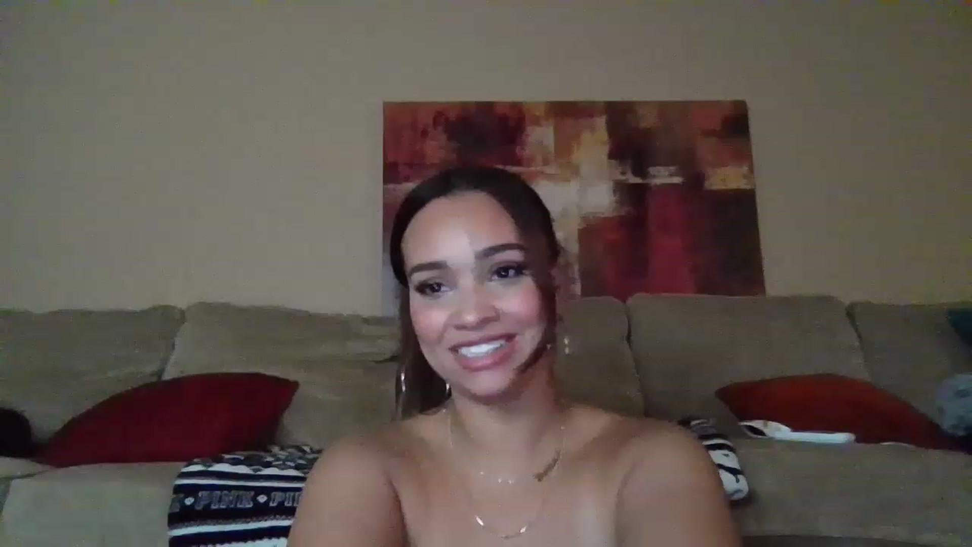 Gallery image thumbnail from SashaEstrella's myfreecams stream on, 12/30/2022, 08:41 image 4 of 20