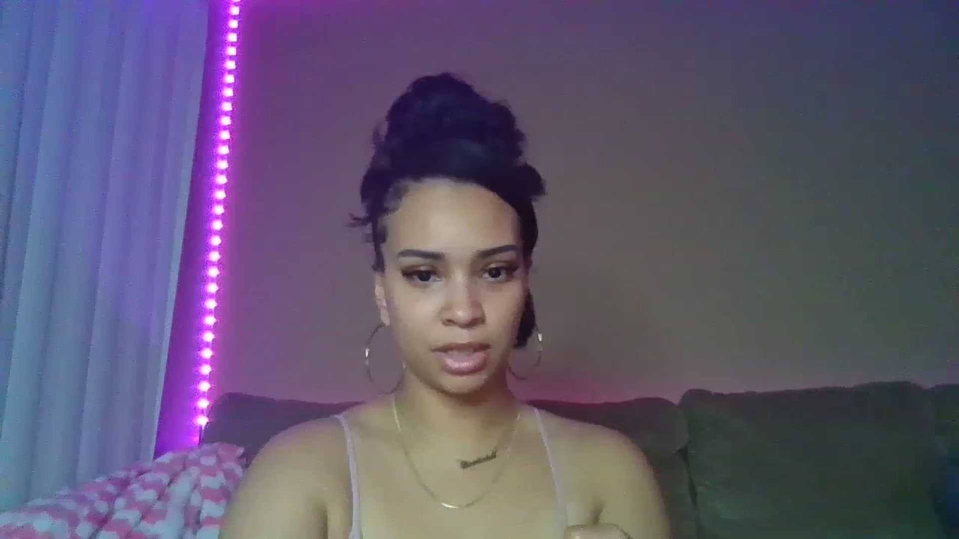 Gallery image thumbnail from SashaEstrella's myfreecams stream on, 02/24/2023, 23:59 image 4 of 20