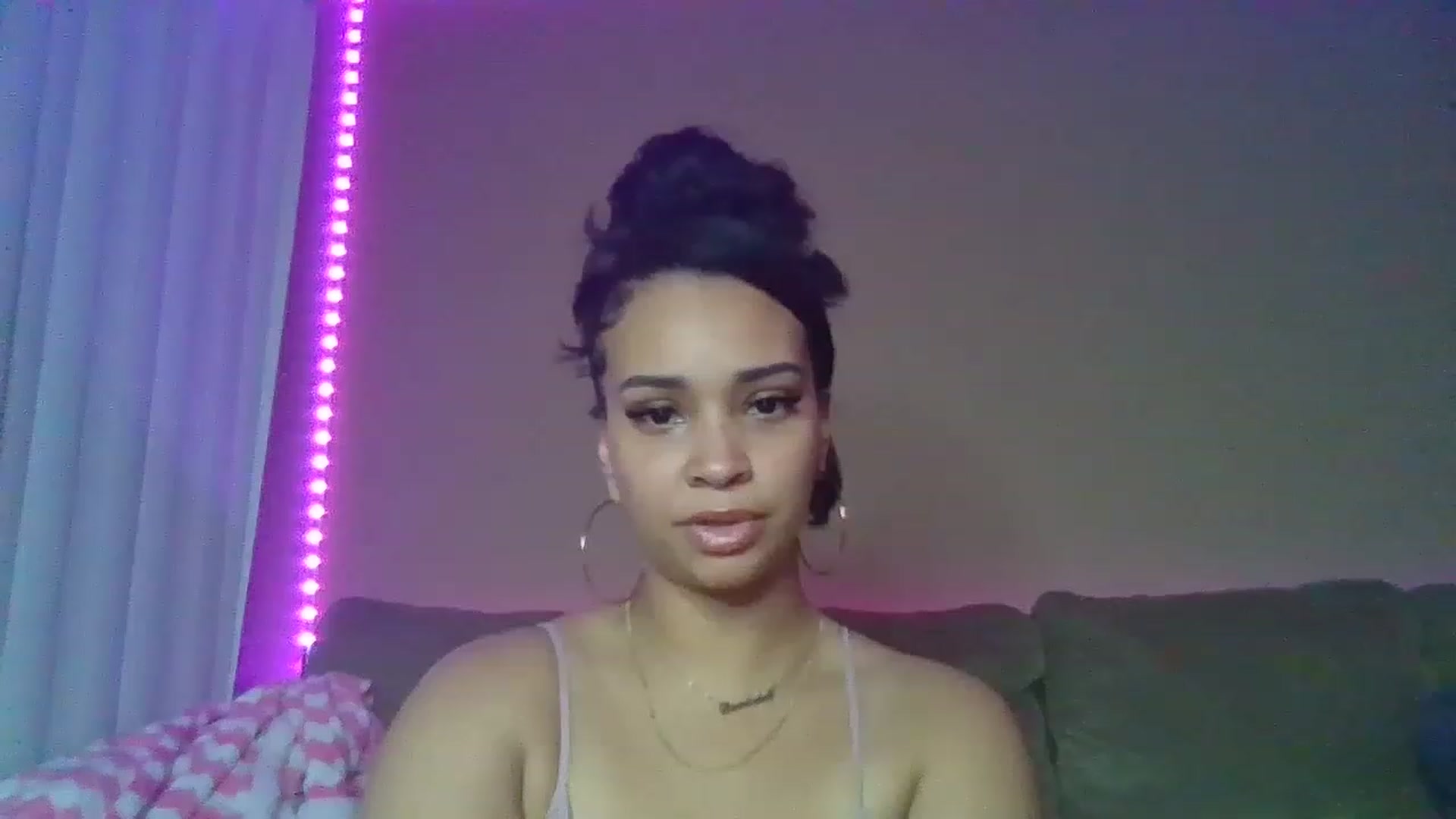 Gallery image thumbnail from SashaEstrella's myfreecams stream on, 02/24/2023, 23:59 image 5 of 20