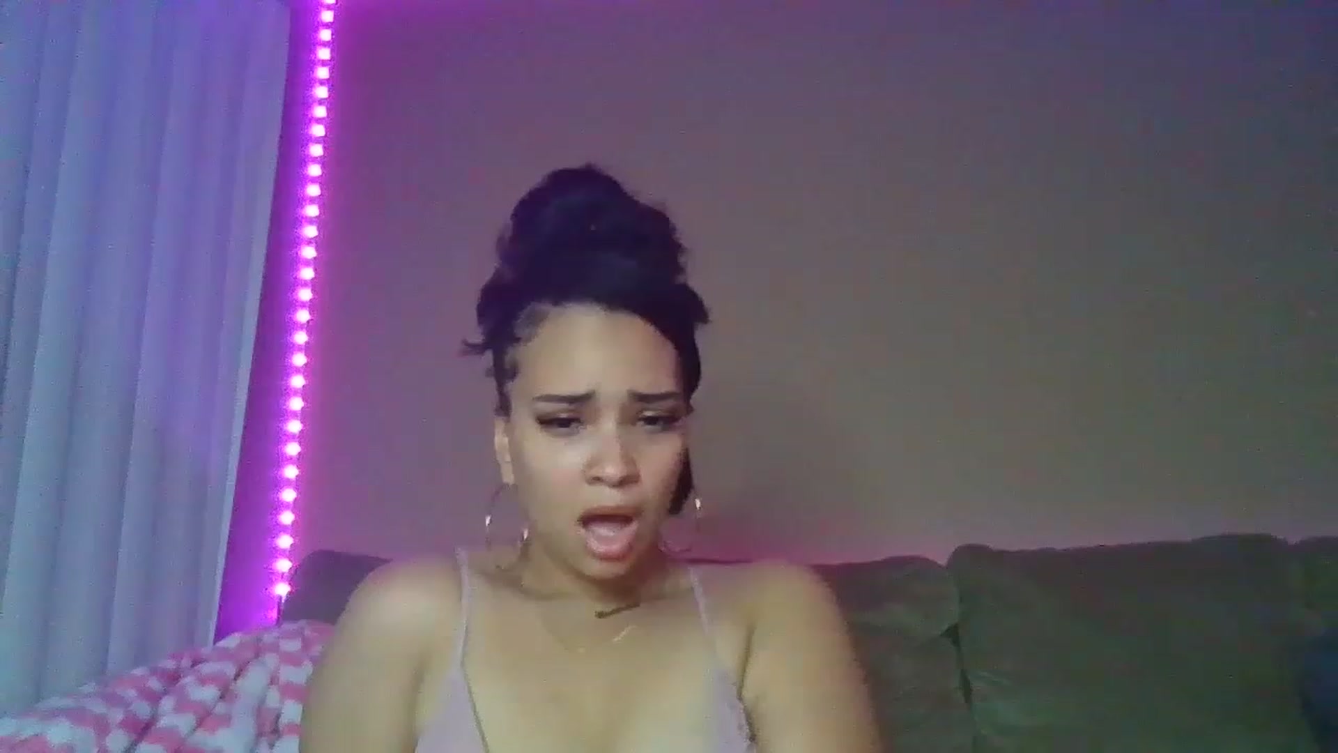 Gallery image thumbnail from SashaEstrella's myfreecams stream on, 02/24/2023, 23:59 image 7 of 20