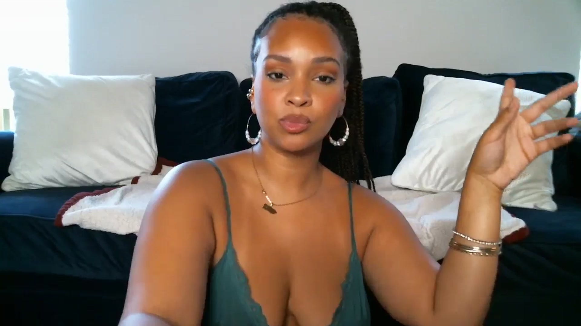 Gallery image thumbnail from SashaEstrella's myfreecams stream on, 06/26/2024, 16:35 image 16 of 20