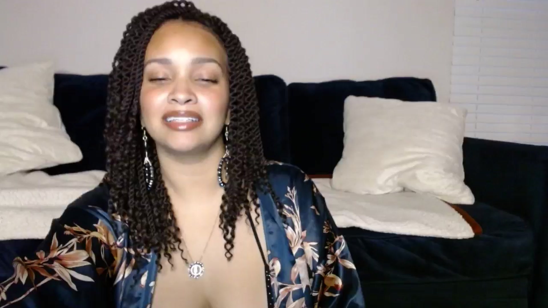 Gallery image thumbnail from SashaEstrella's myfreecams stream on, 10/16/2024, 11:23 image 8 of 20