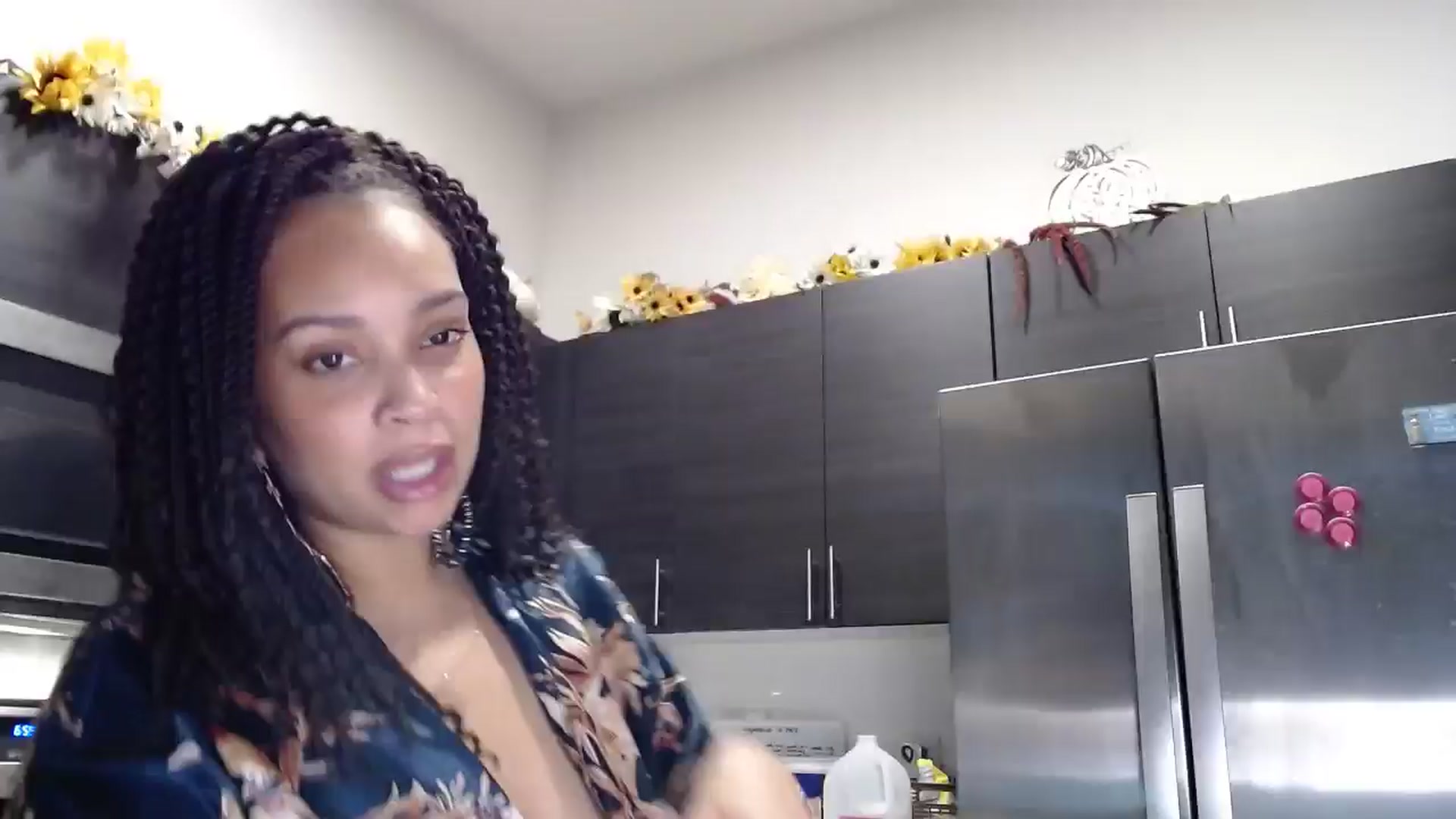Gallery image thumbnail from SashaEstrella's myfreecams stream on, 10/16/2024, 12:24 image 11 of 20