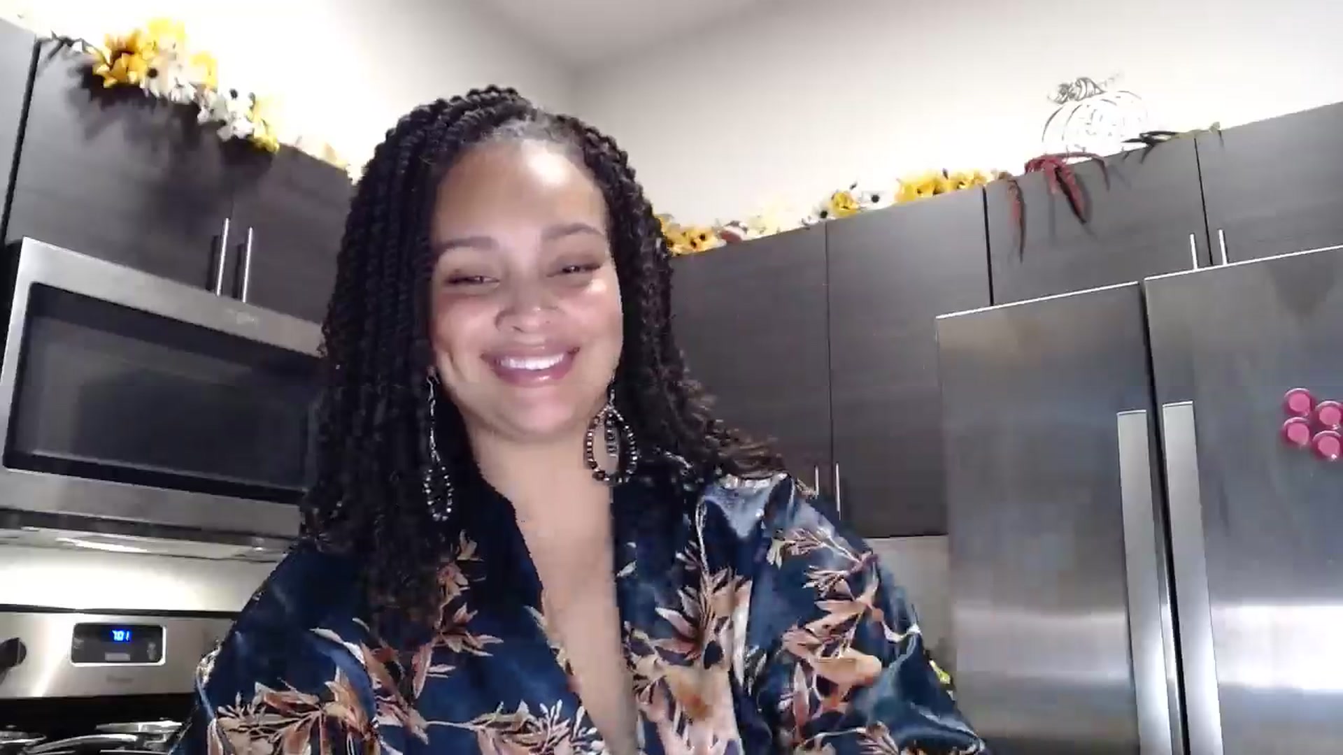 Gallery image thumbnail from SashaEstrella's myfreecams stream on, 10/16/2024, 12:24 image 13 of 20