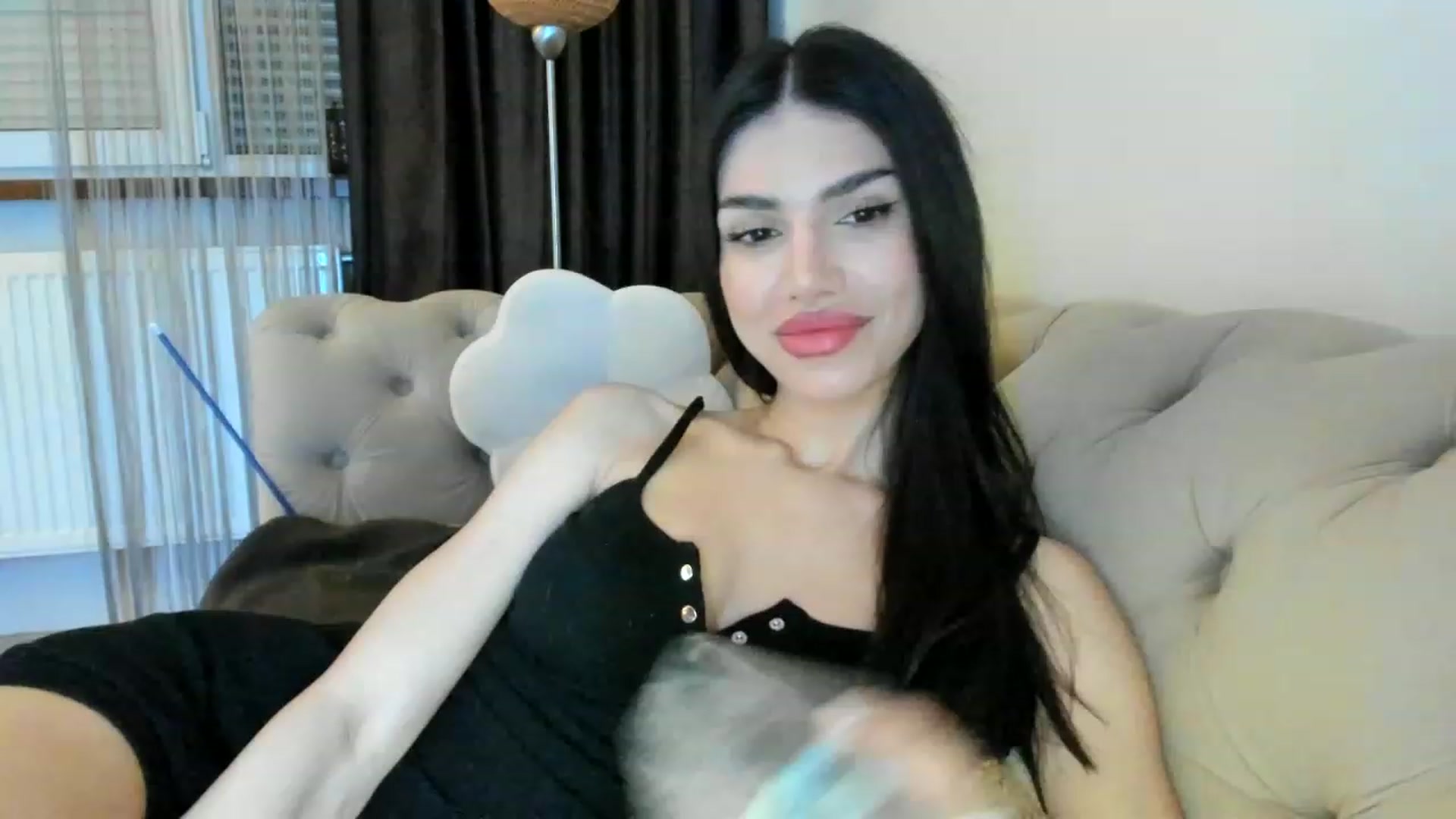 Gallery image thumbnail from SashaLopez's myfreecams stream on, 05/04/2023, 21:32 image 1 of 20